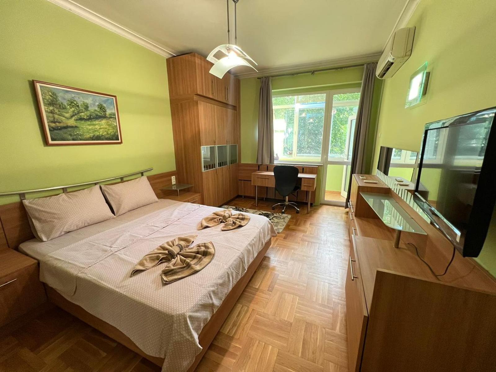 Mumbai Spacious 150 Sq M 2BDR near Vitosha BLVD and NDK