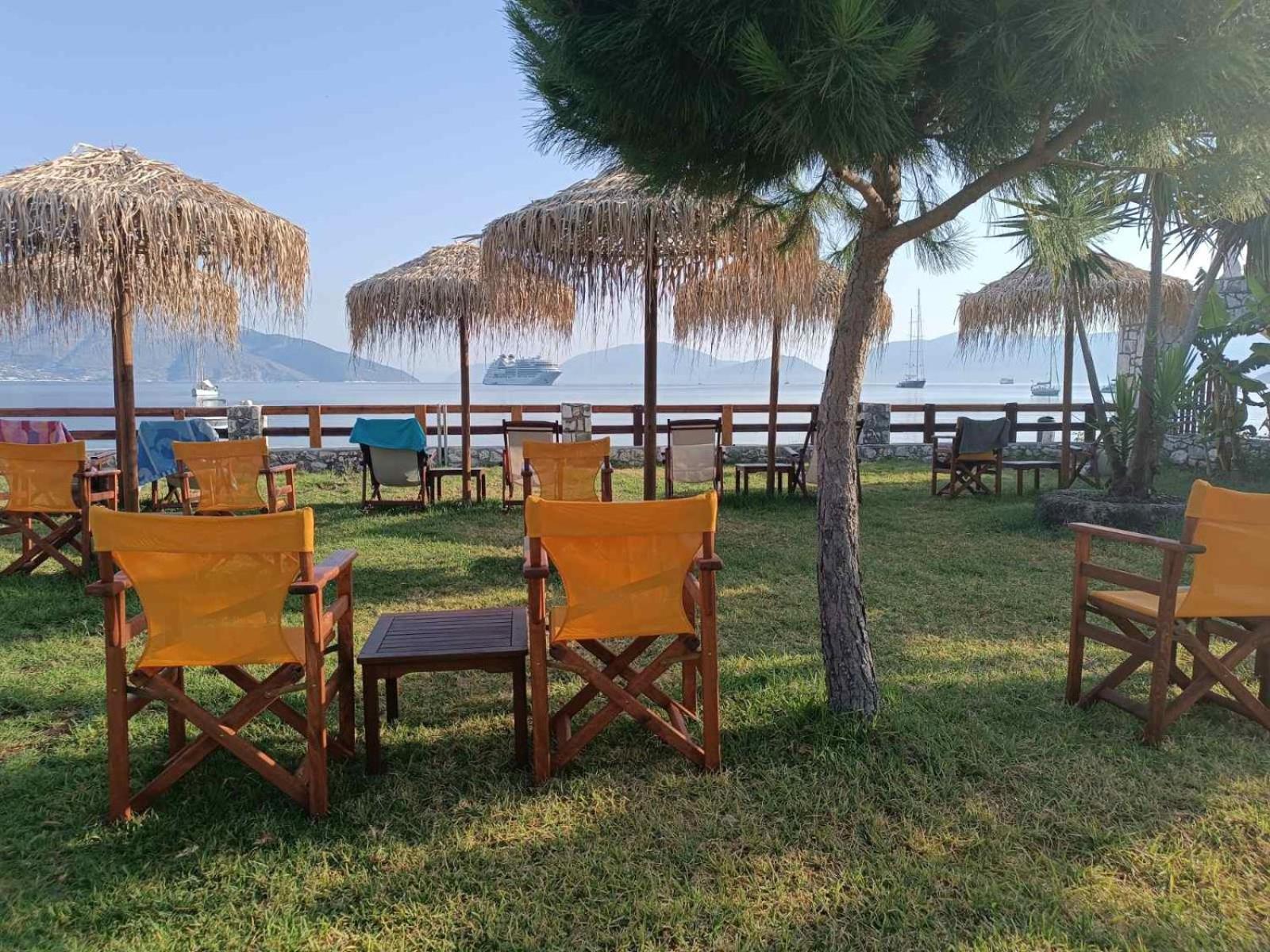 Camping Karavomilos