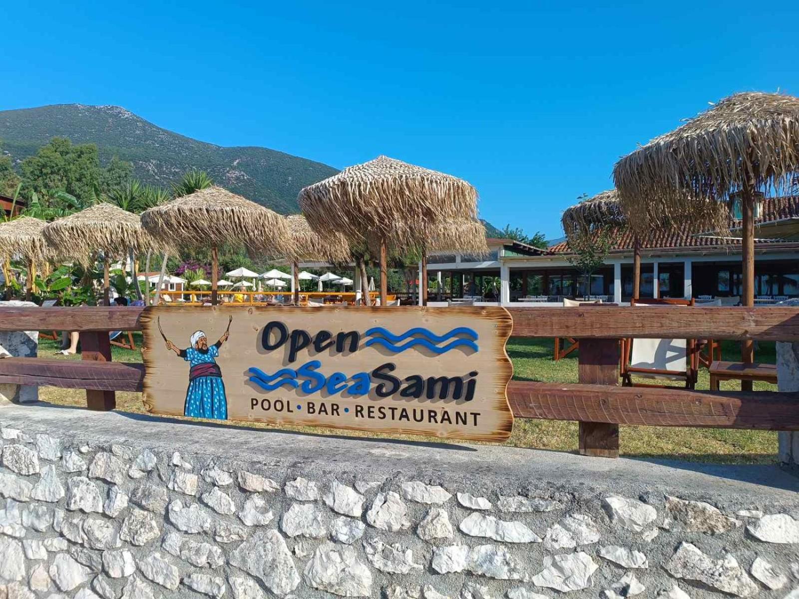 Camping Karavomilos