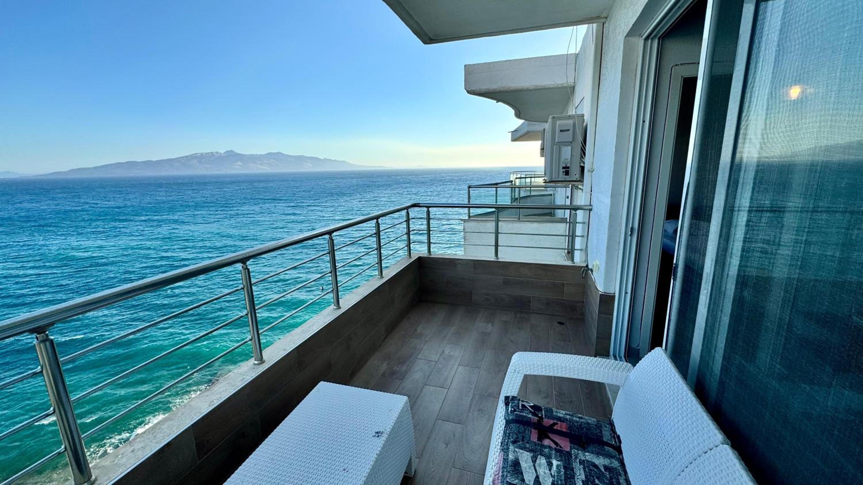 Sunset Breath Taking view Apartment