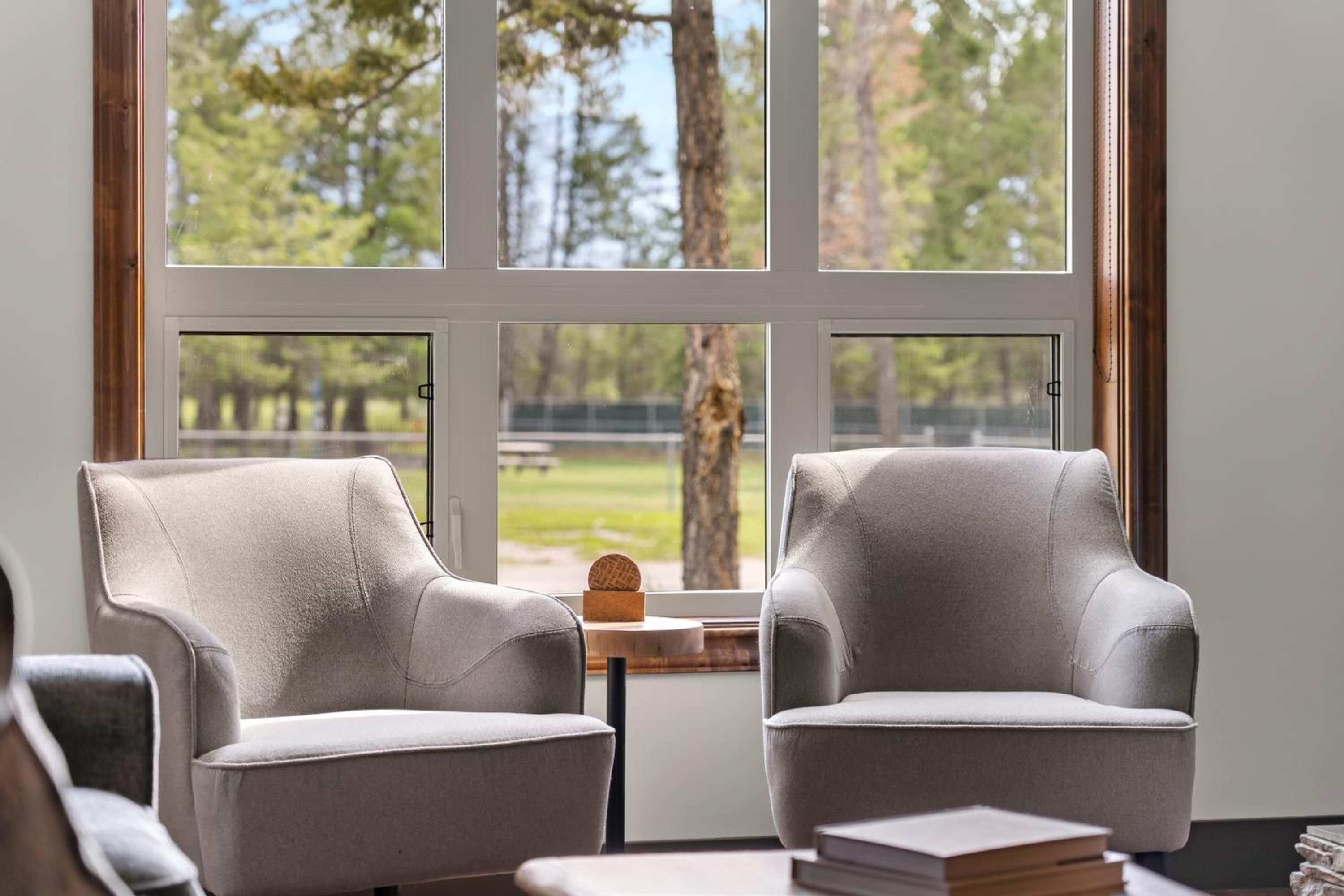 Hotel Grizzly Springs, Outdoor Pool, Hot Tub, Fireplace