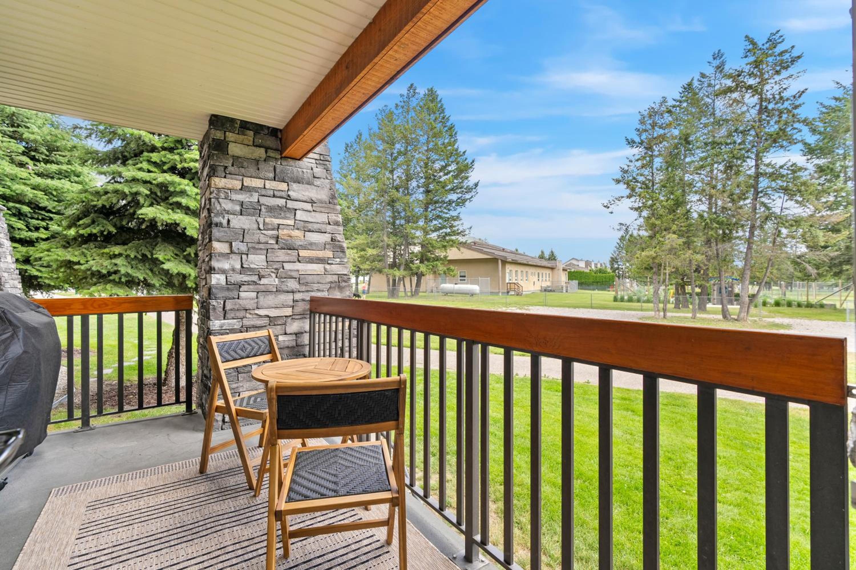 Grizzly Springs, Outdoor Pool, Hot Tub, Fireplace
