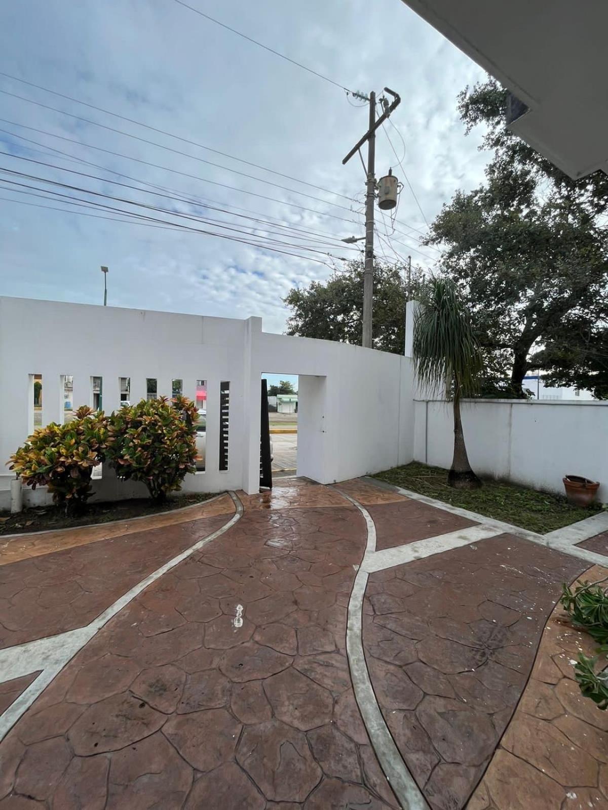 Amplia casa con Palapa view 4