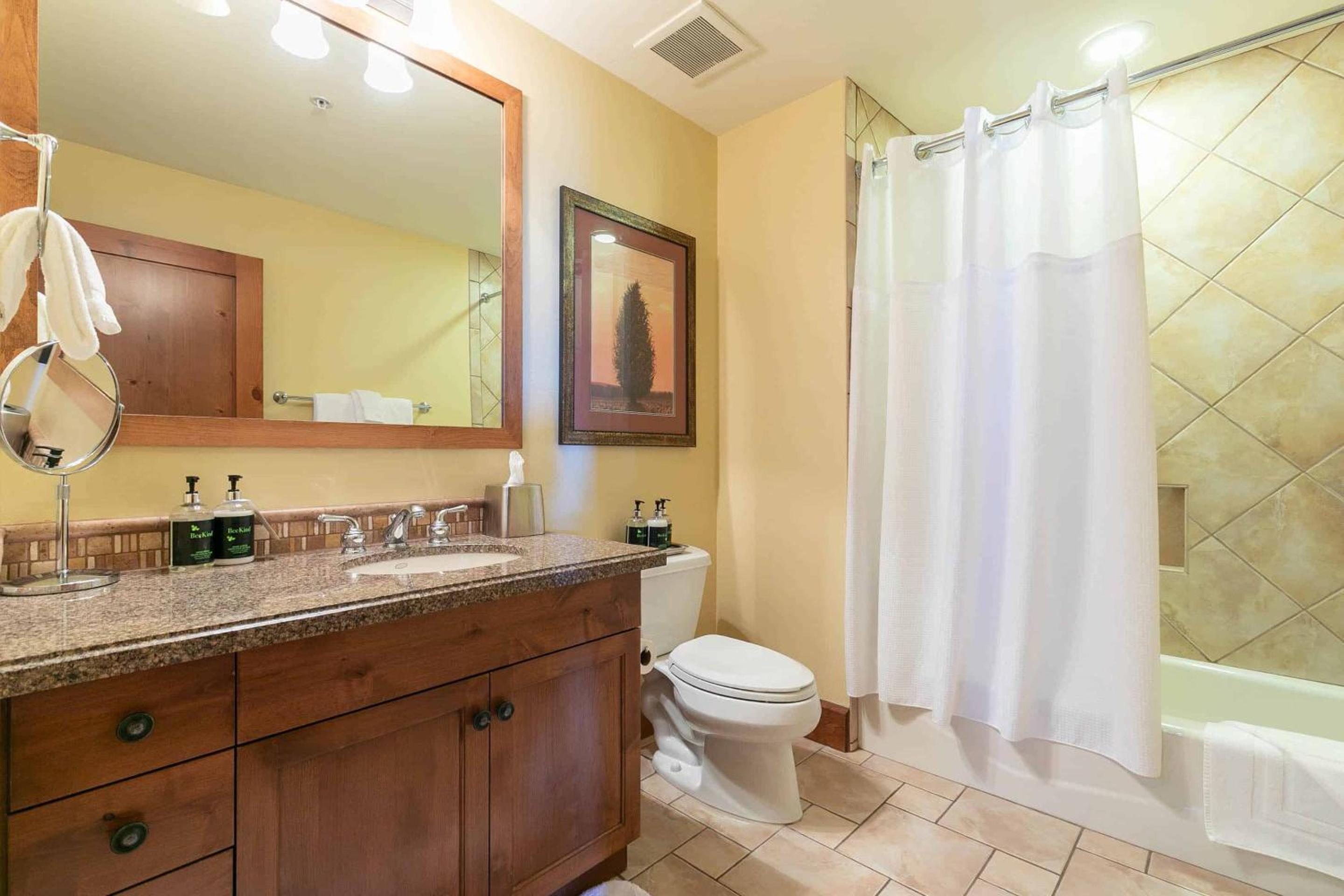 Lake Tahoe Vacations - Iron Horse Lodge South 401 by East West Hospitality - Property Image 9