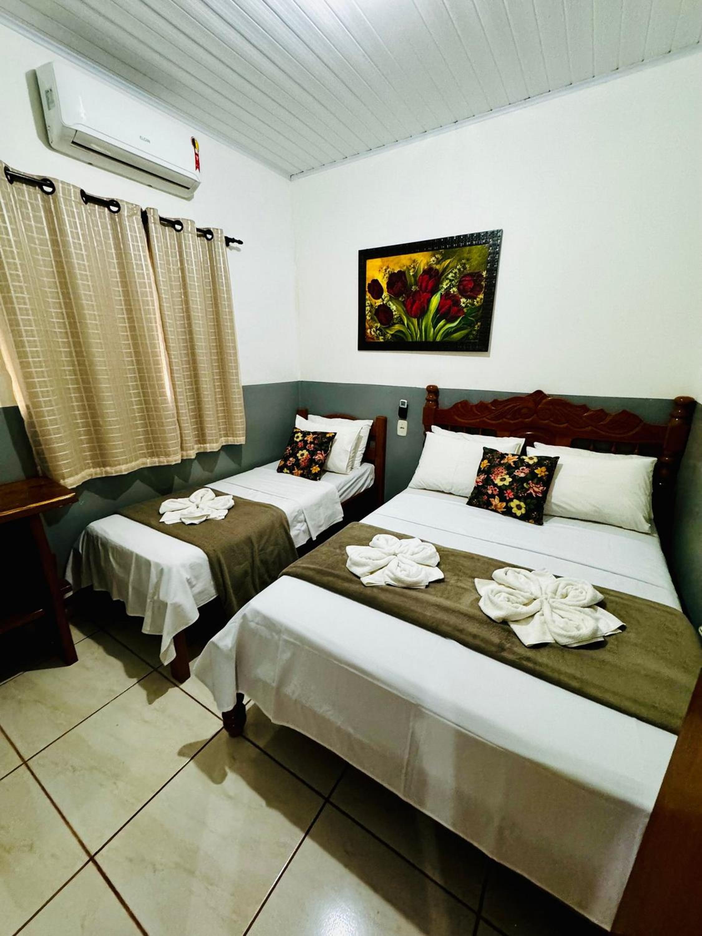 Casa Flor do Ipê Homes