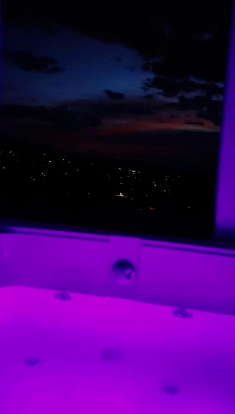 Cabaña cafetera con hermosa vista