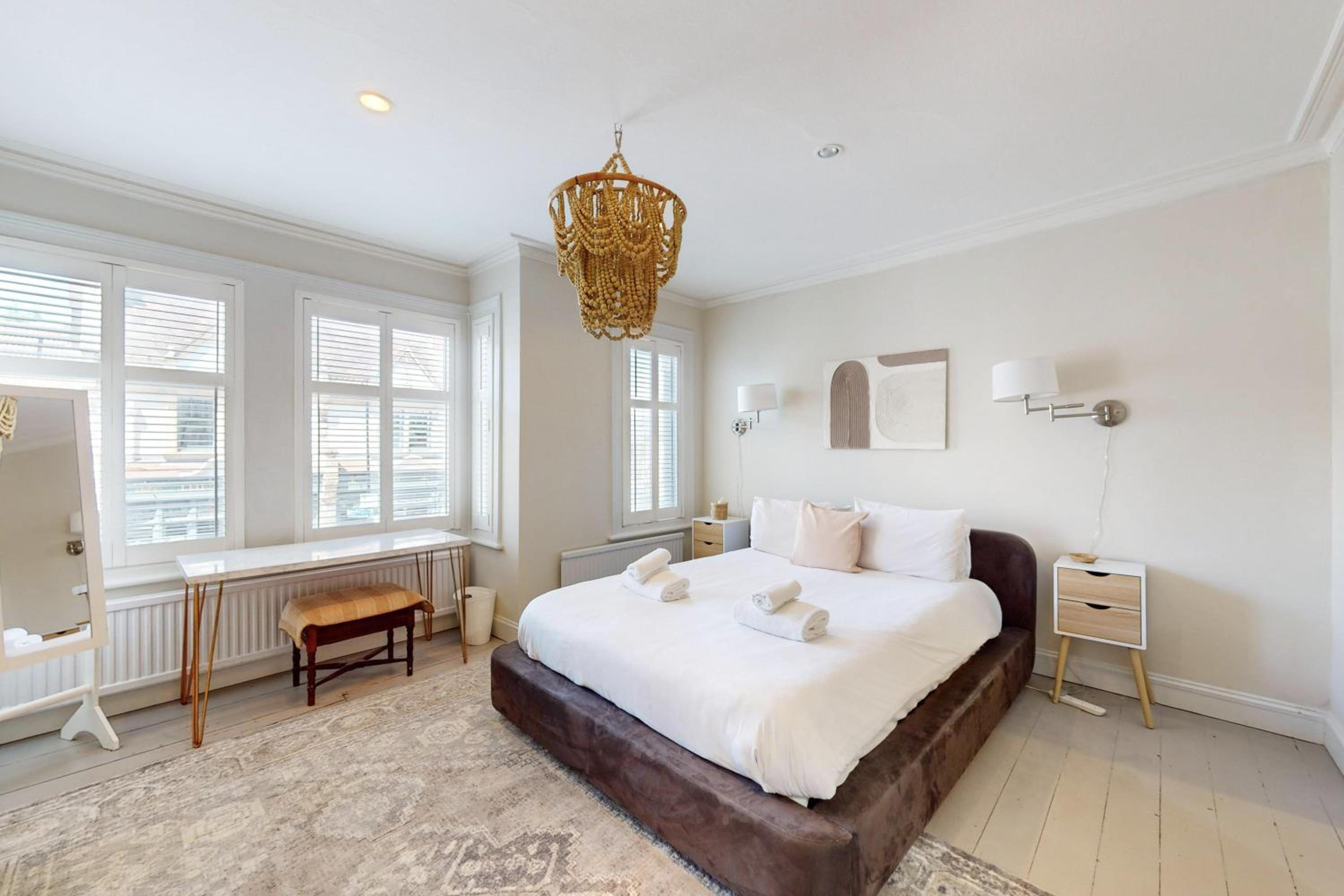 3Bed 2,5Bath House with Garden near Hanwell Station