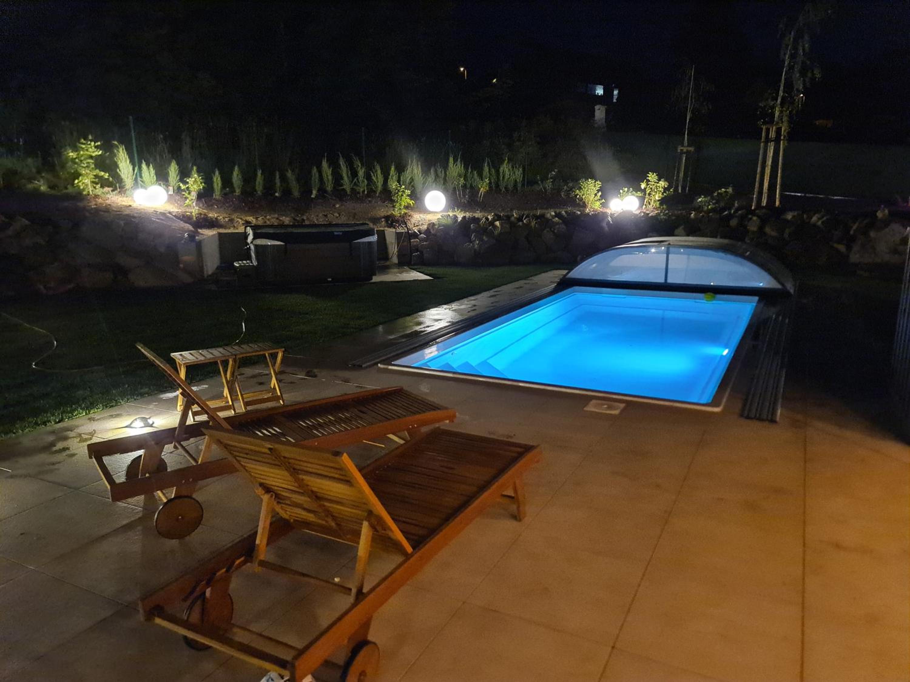 Residence Smržovka - Luxury House with Swimming Pool, Jacuzzi, Garden and BBQ