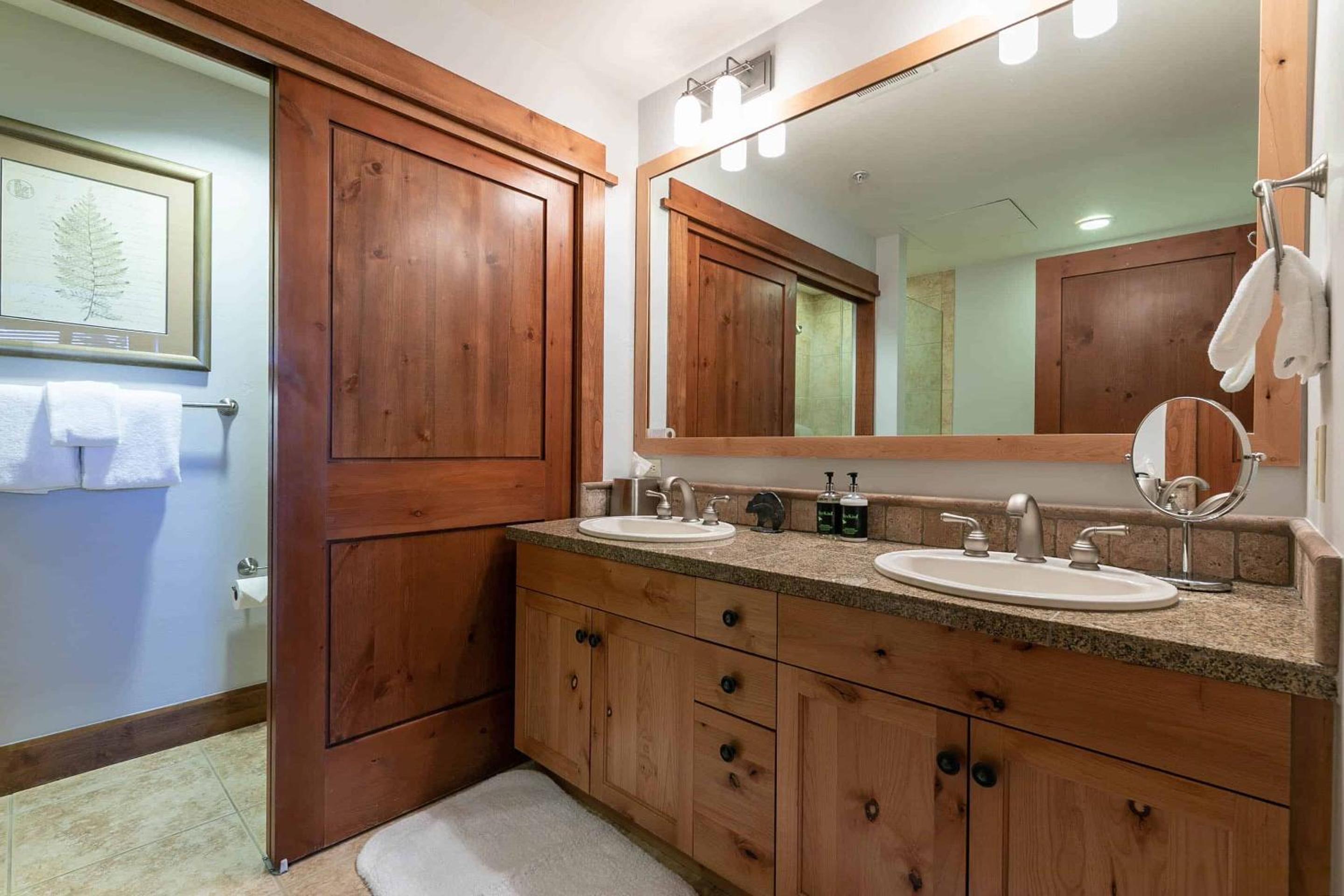 Lake Tahoe Vacations - Iron Horse Lodge South 209 by East West Hospitality - Property Image 15