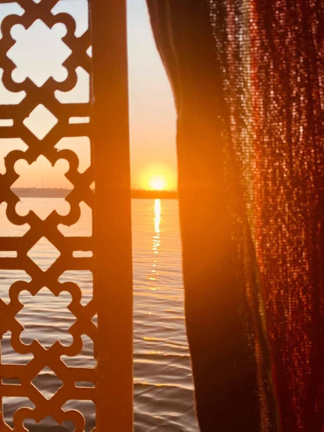 Felucca sailing boat from Aswan to komombo with private bathroom