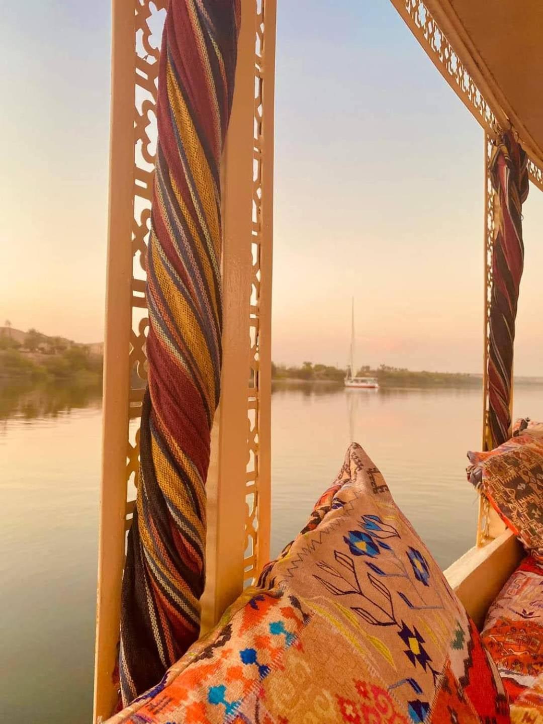 Felucca sailing boat from Aswan to komombo with private bathroom