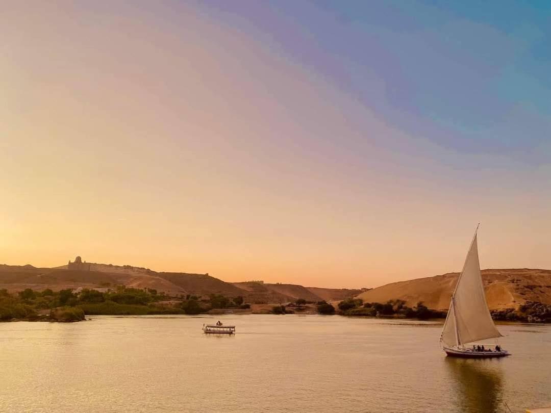 Felucca sailing boat from Aswan to komombo with private bathroom