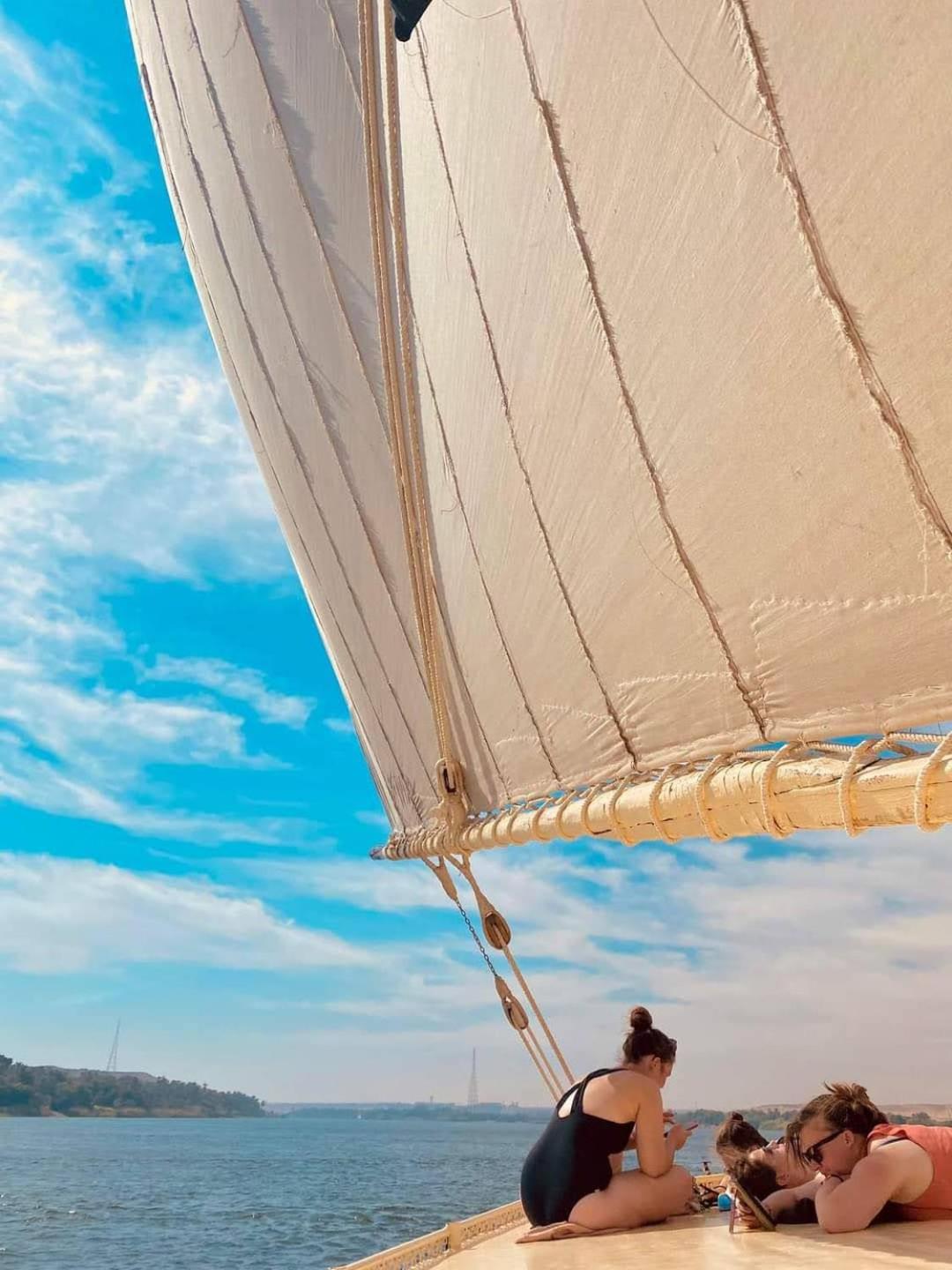 Felucca sailing boat from Aswan to komombo with private bathroom