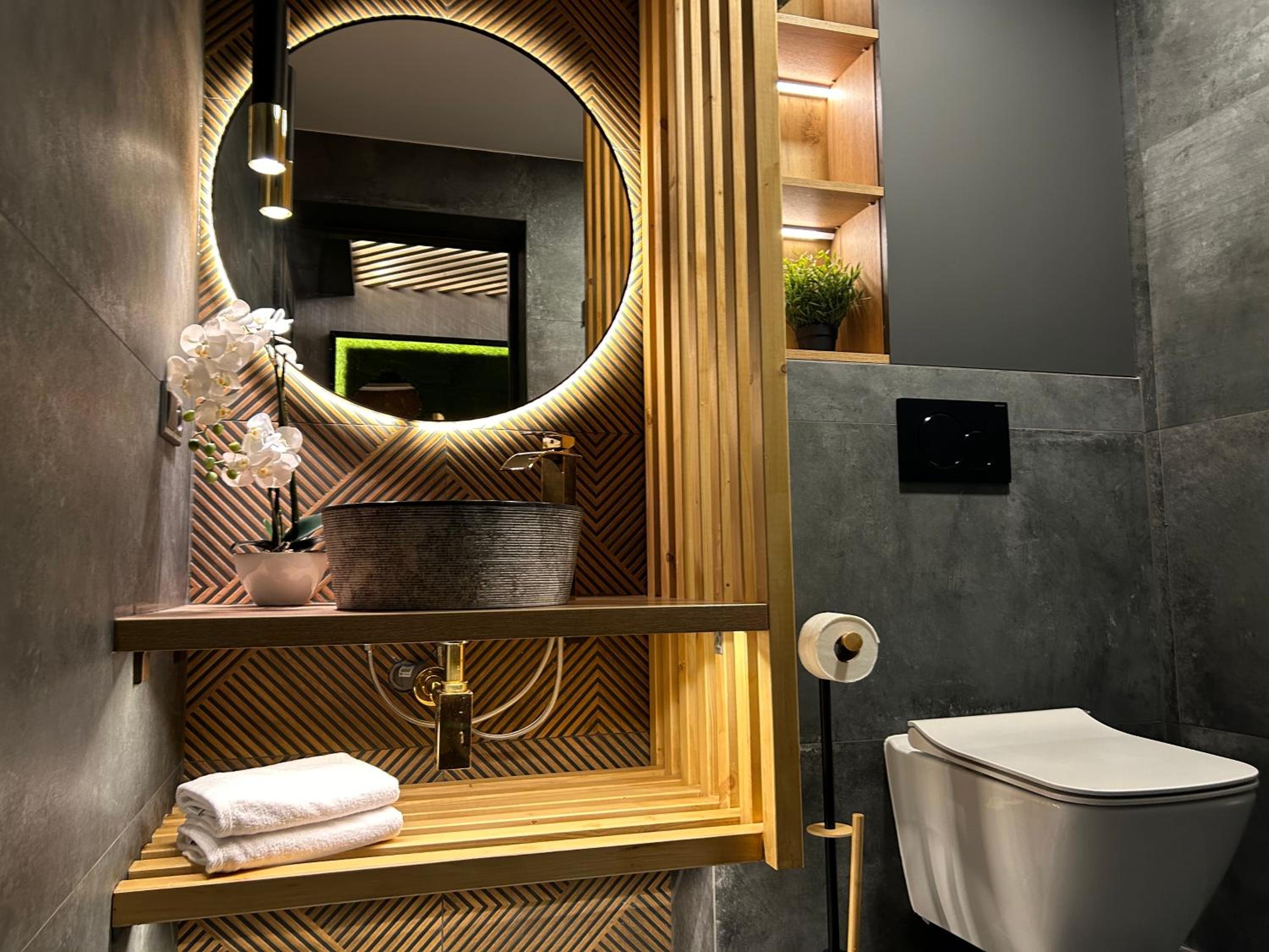 LEO Apartment FREE PARKING - President Palace