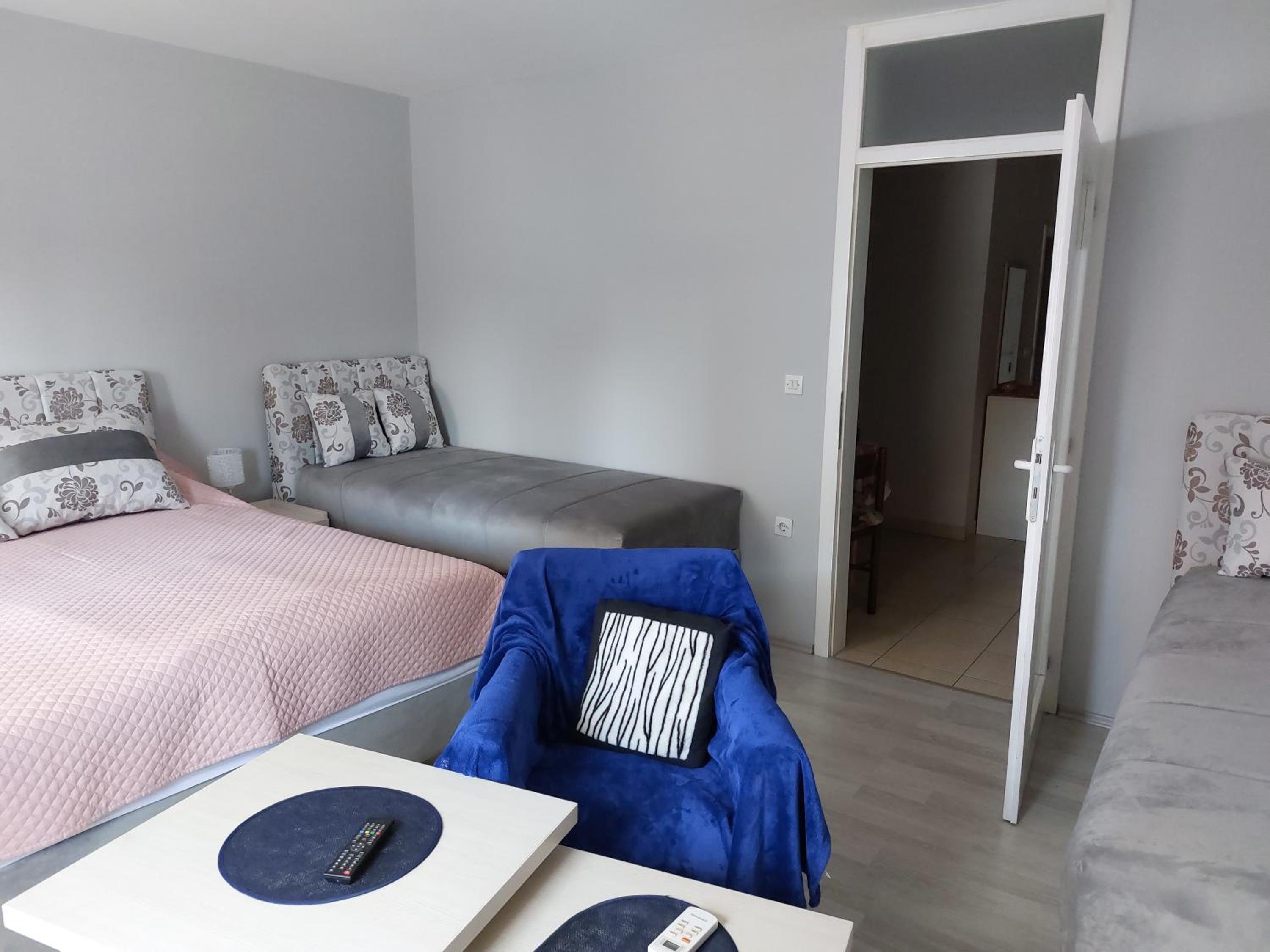 Apartments MIMOZA