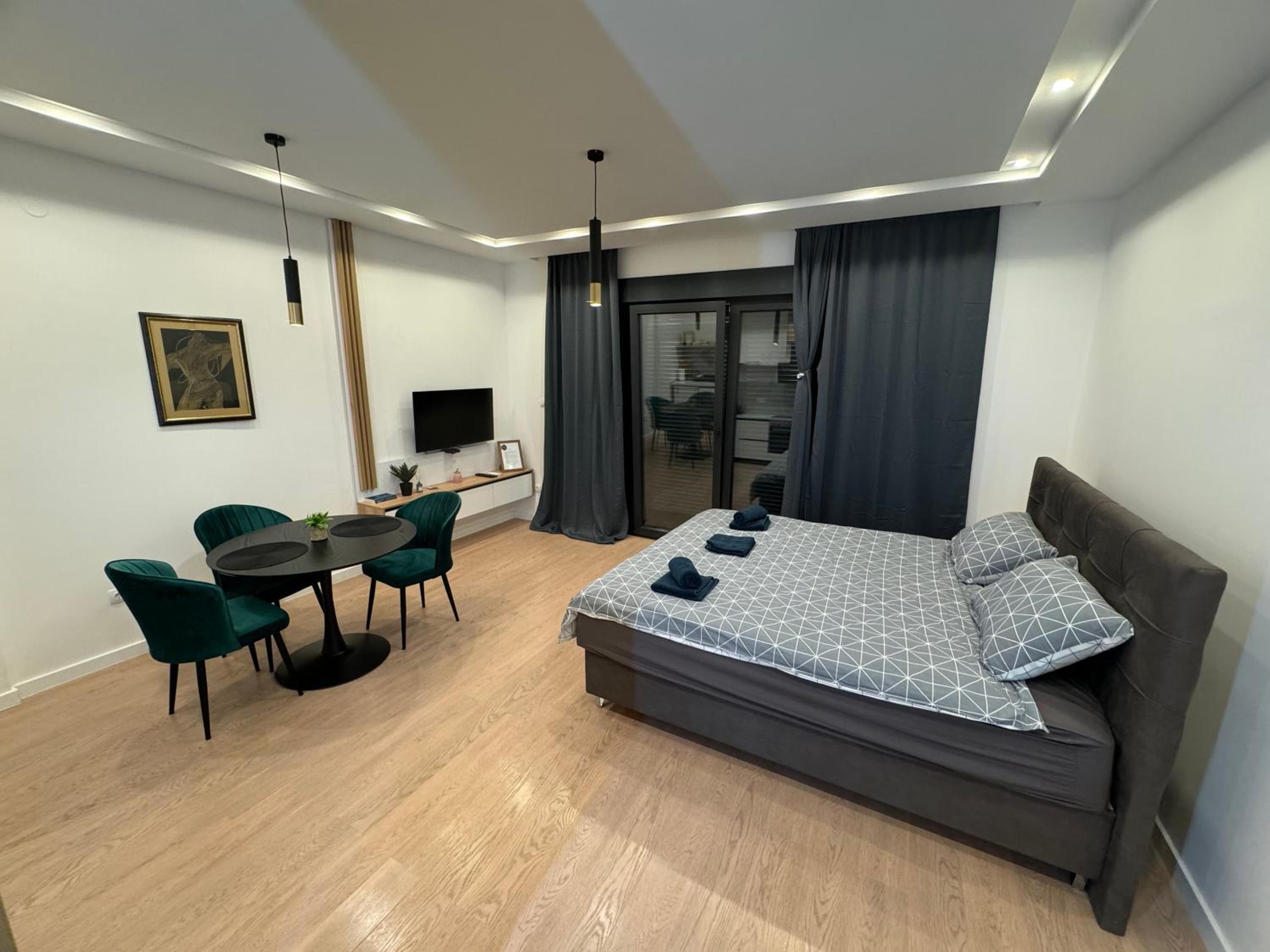 Epicenter Suite