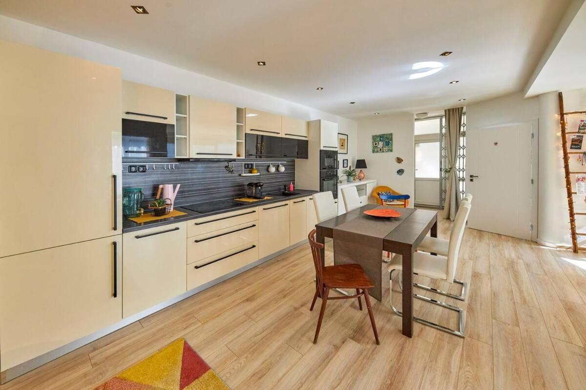 Stylish Apartment Next to Bratislava Castle, top location view 3