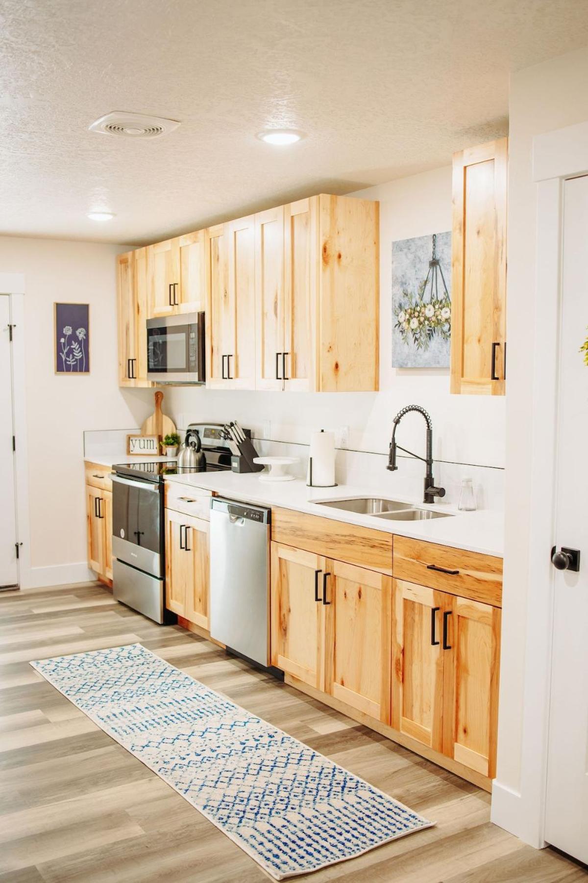 Creekside Cabin Juniper-stay with views near Lava view 4