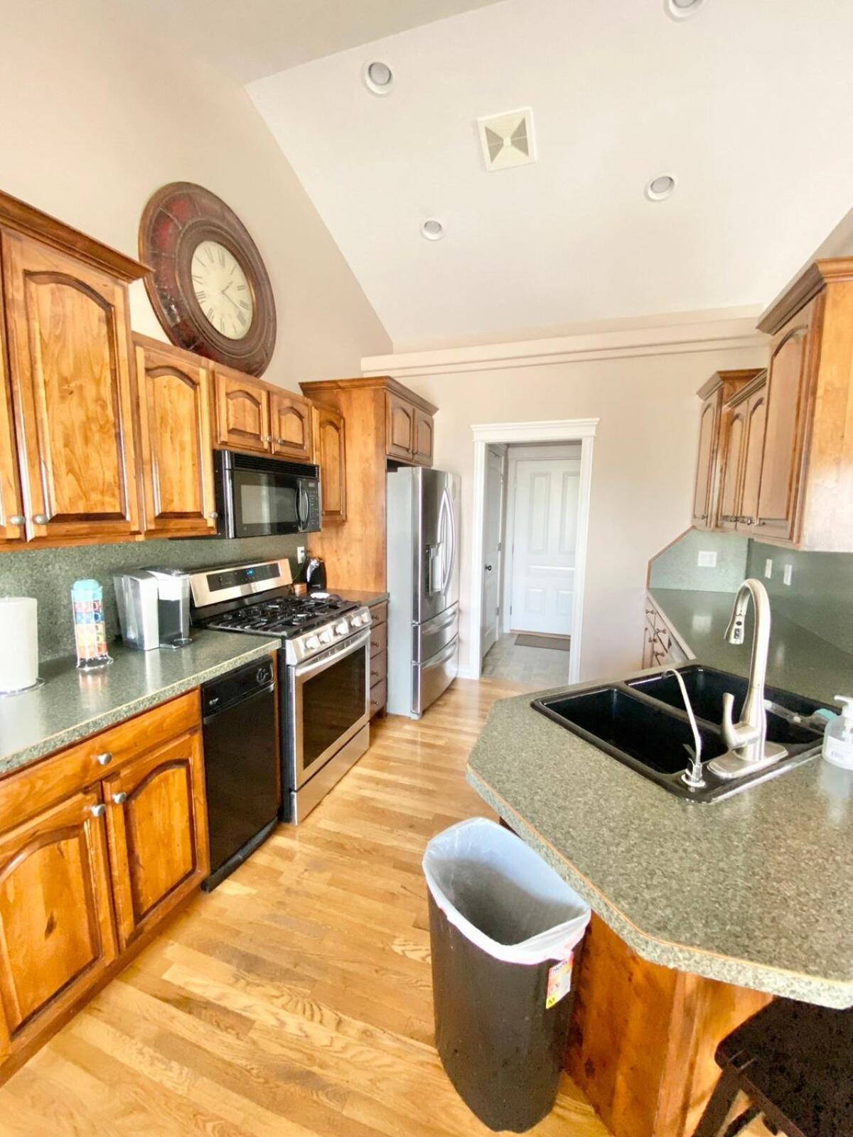 Spacious open home near hospital and university view 2