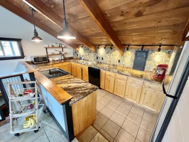 Mountain Home Getaway-great VIEWS & exercise room view 3