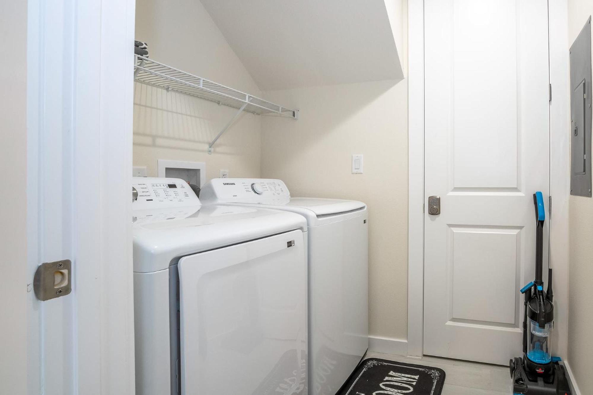 Upstay - Mickey Mouse House w Resort Access