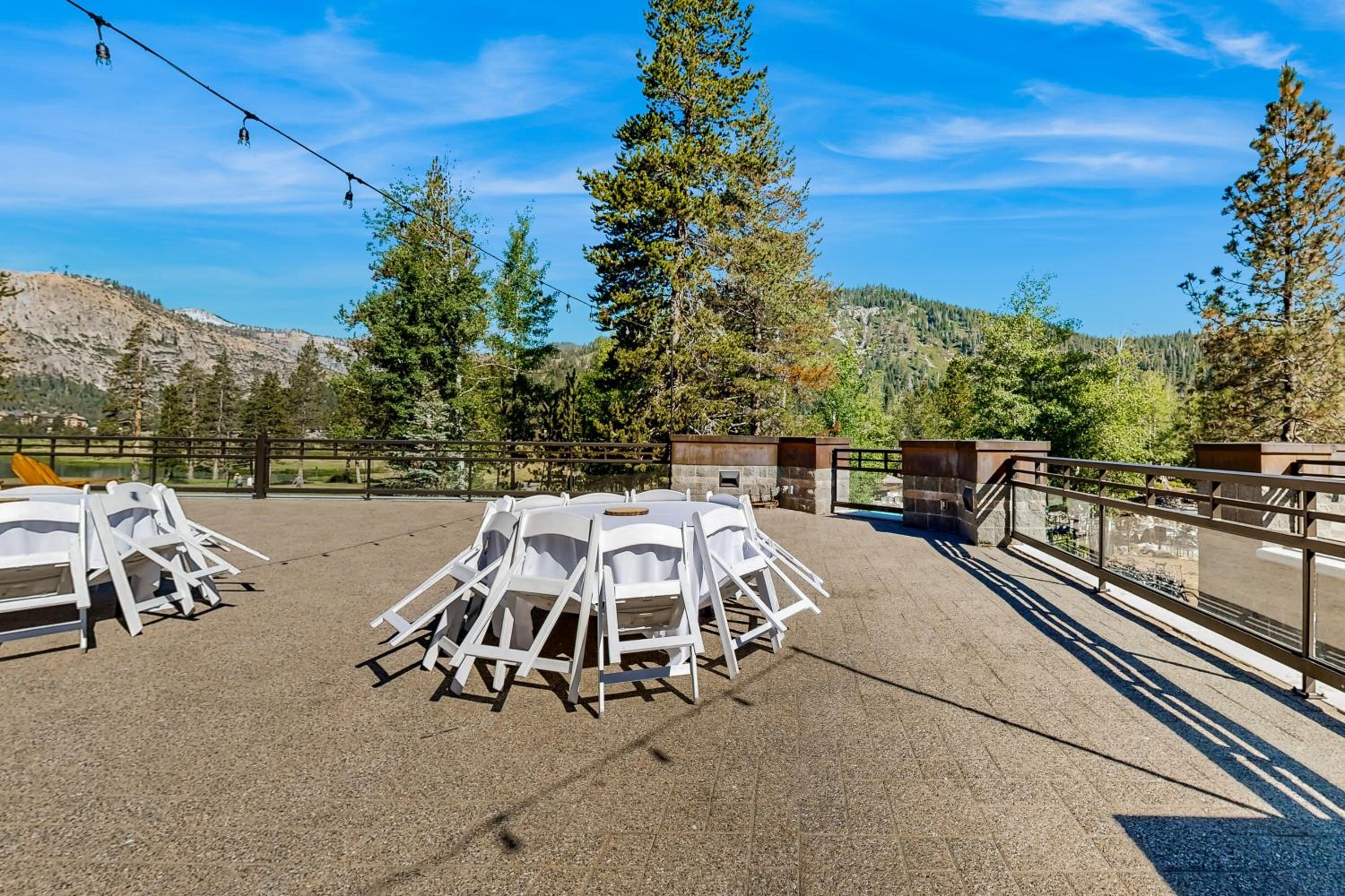 1BR Condo with Resort Amenities Ski-InandSki-Out!