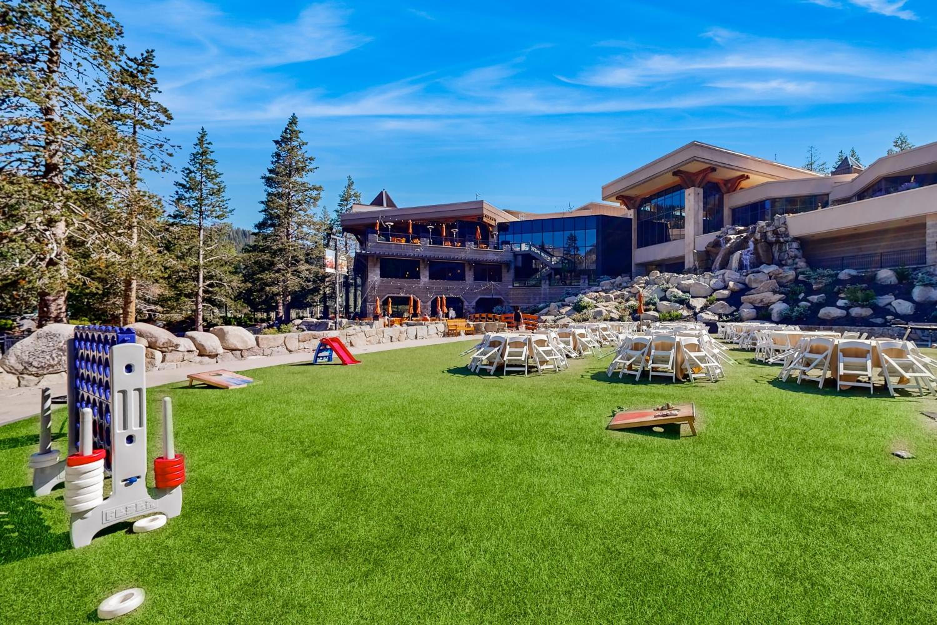 1BR Condo with Resort Amenities Ski-InandSki-Out!