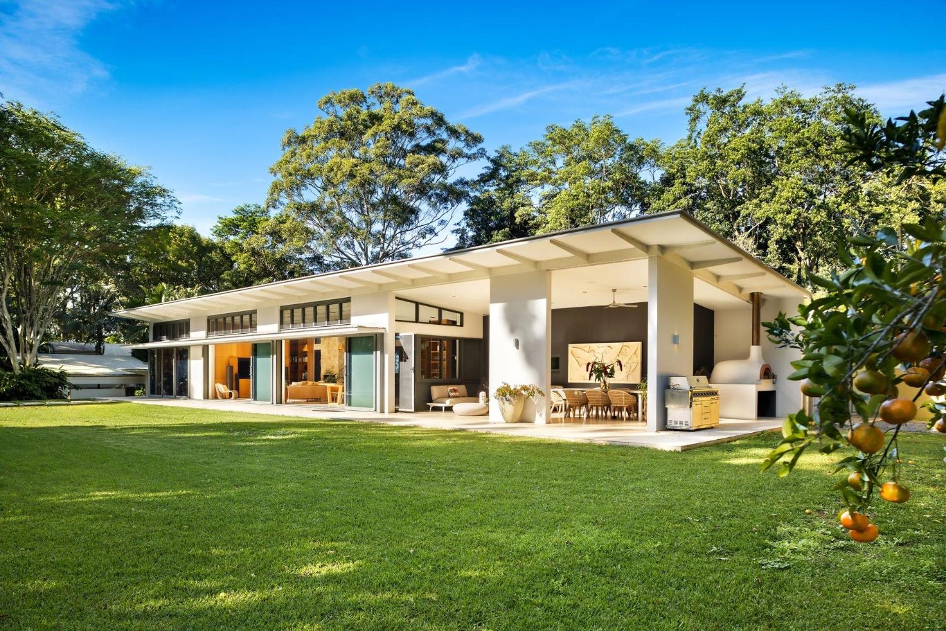 Pine Mountain - luxury rural estate with pool