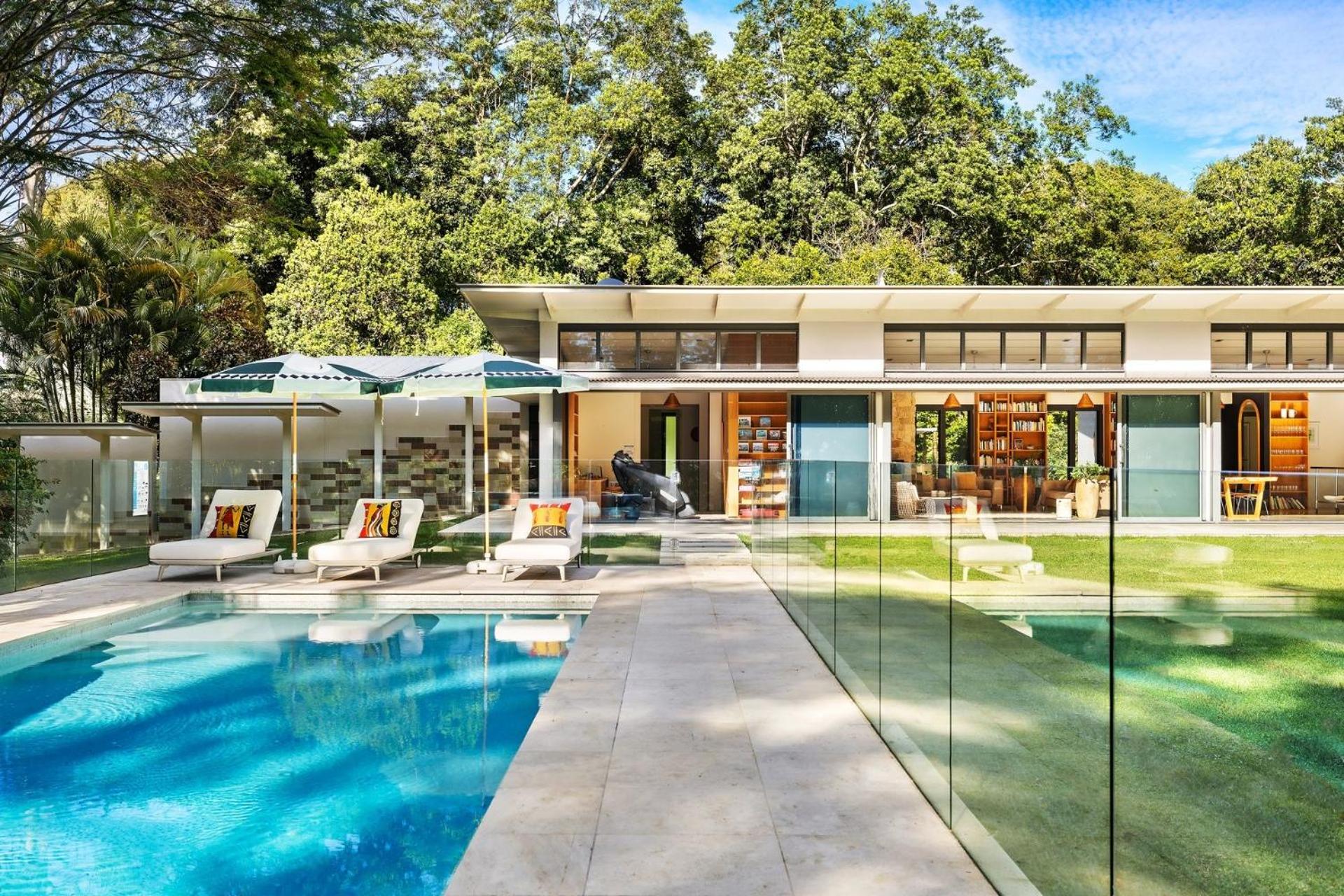 Pine Mountain - luxury rural estate with pool