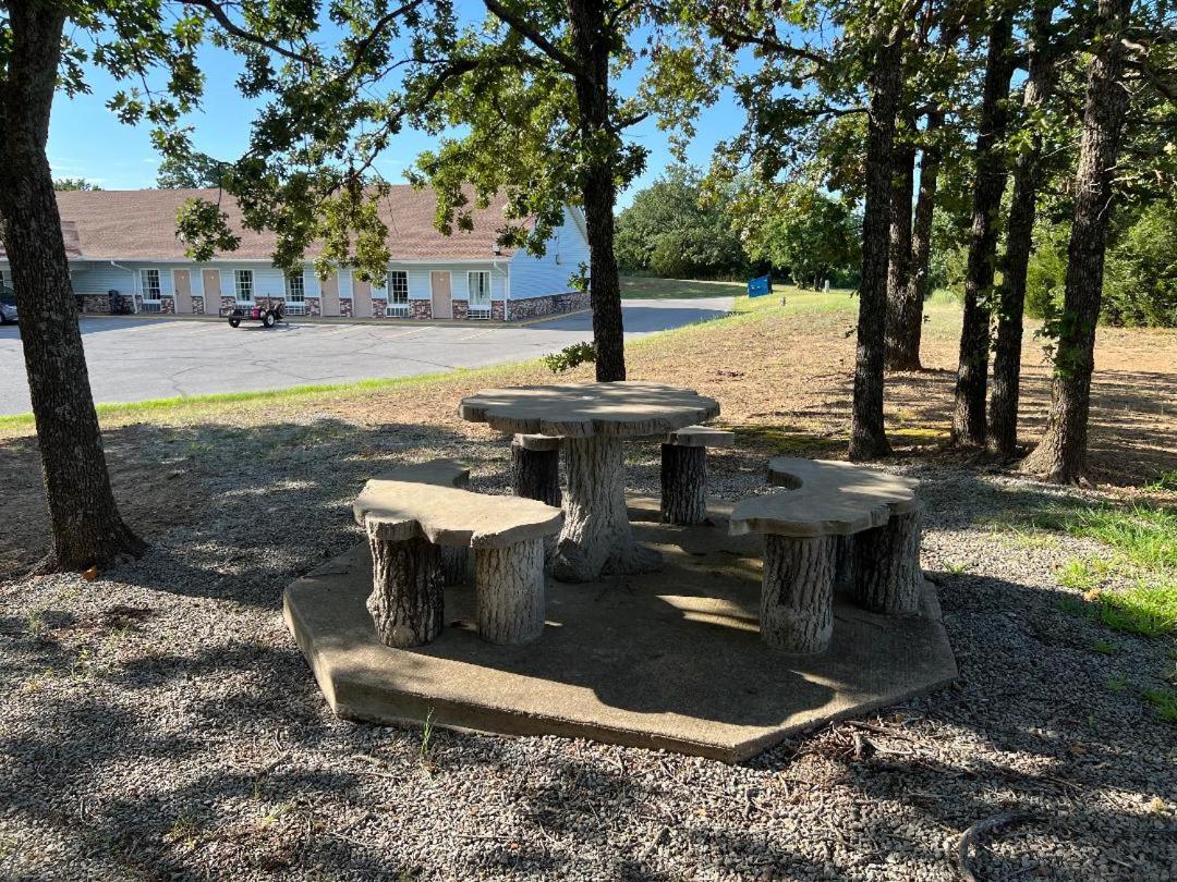 Boomtown Inn