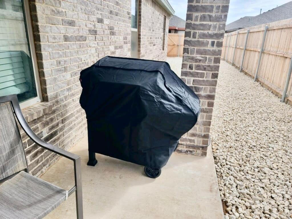 Away From Home Retreat - 3BR 2BA - NW Lubbock view 4