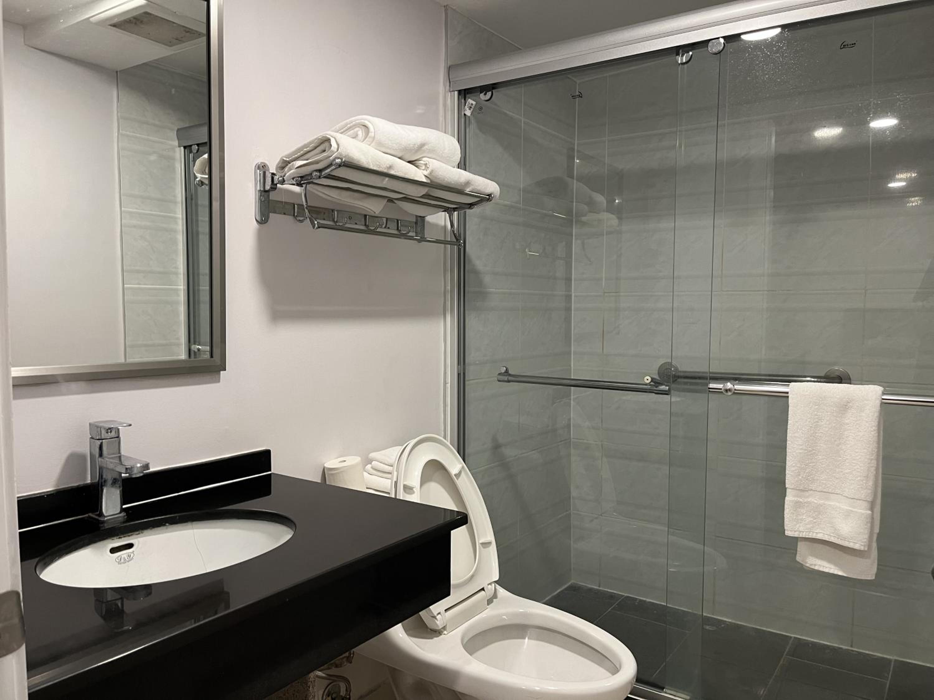 Kluane Park Inn