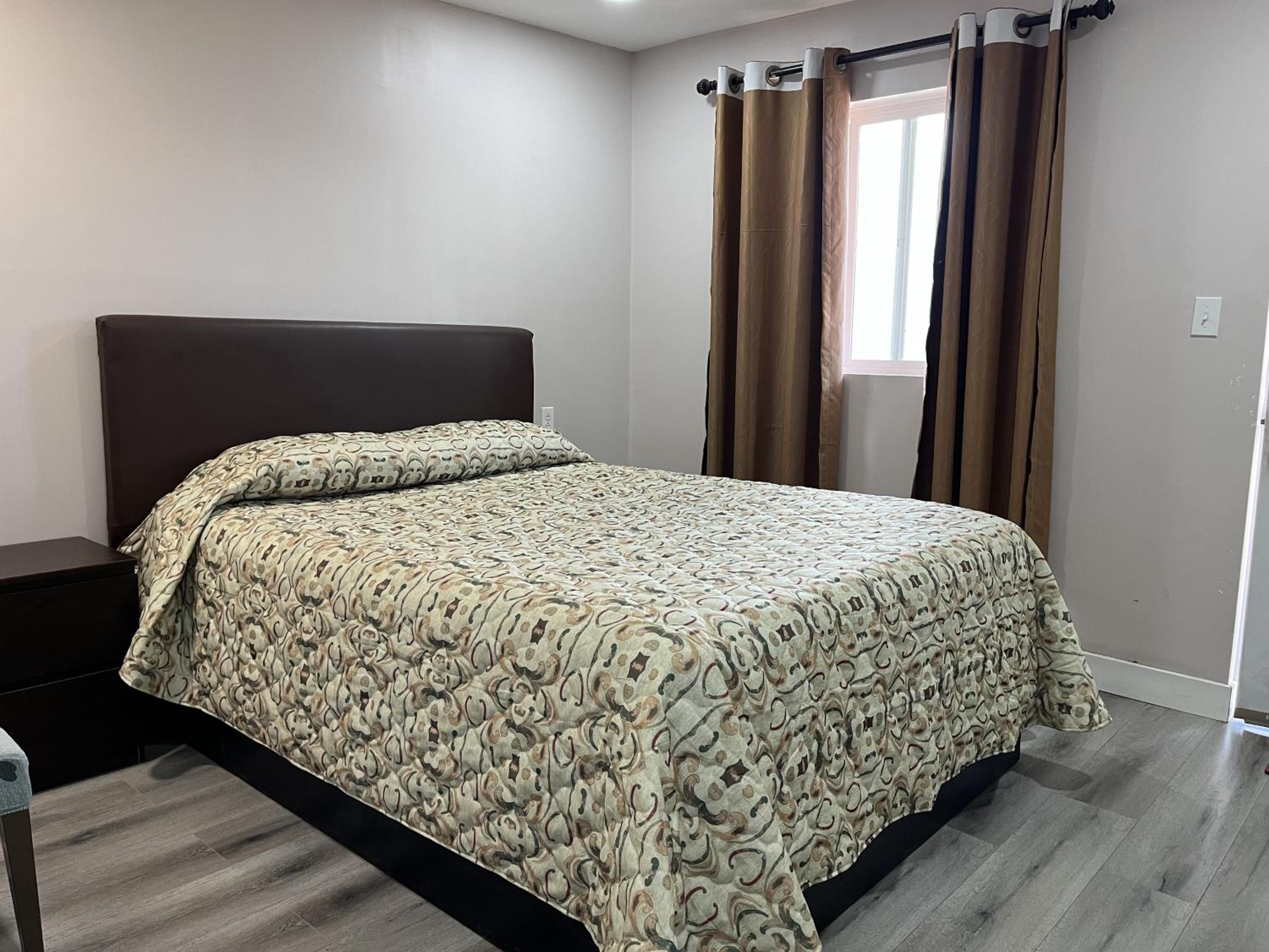 Kluane Park Inn