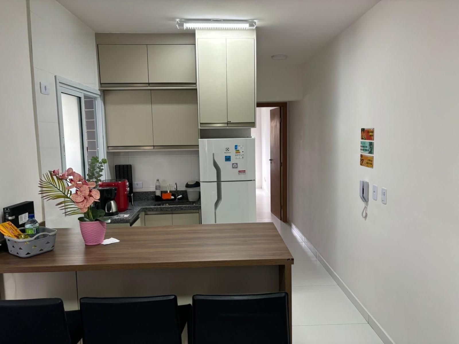 Novo Apto Canto do Forte, Rua Praia Vista Montanha, com Wi Fi, HomeBeach10, 01 Vaga de Garagem, Melhores Restaurantes ao lado