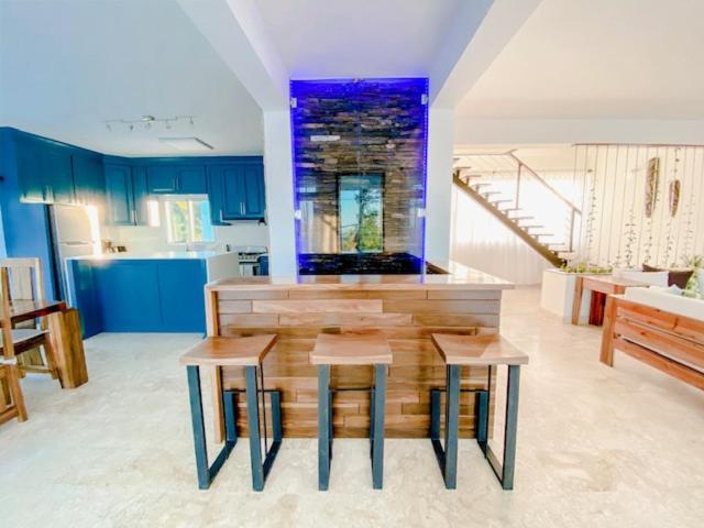 Villa with breath taking views! view 3