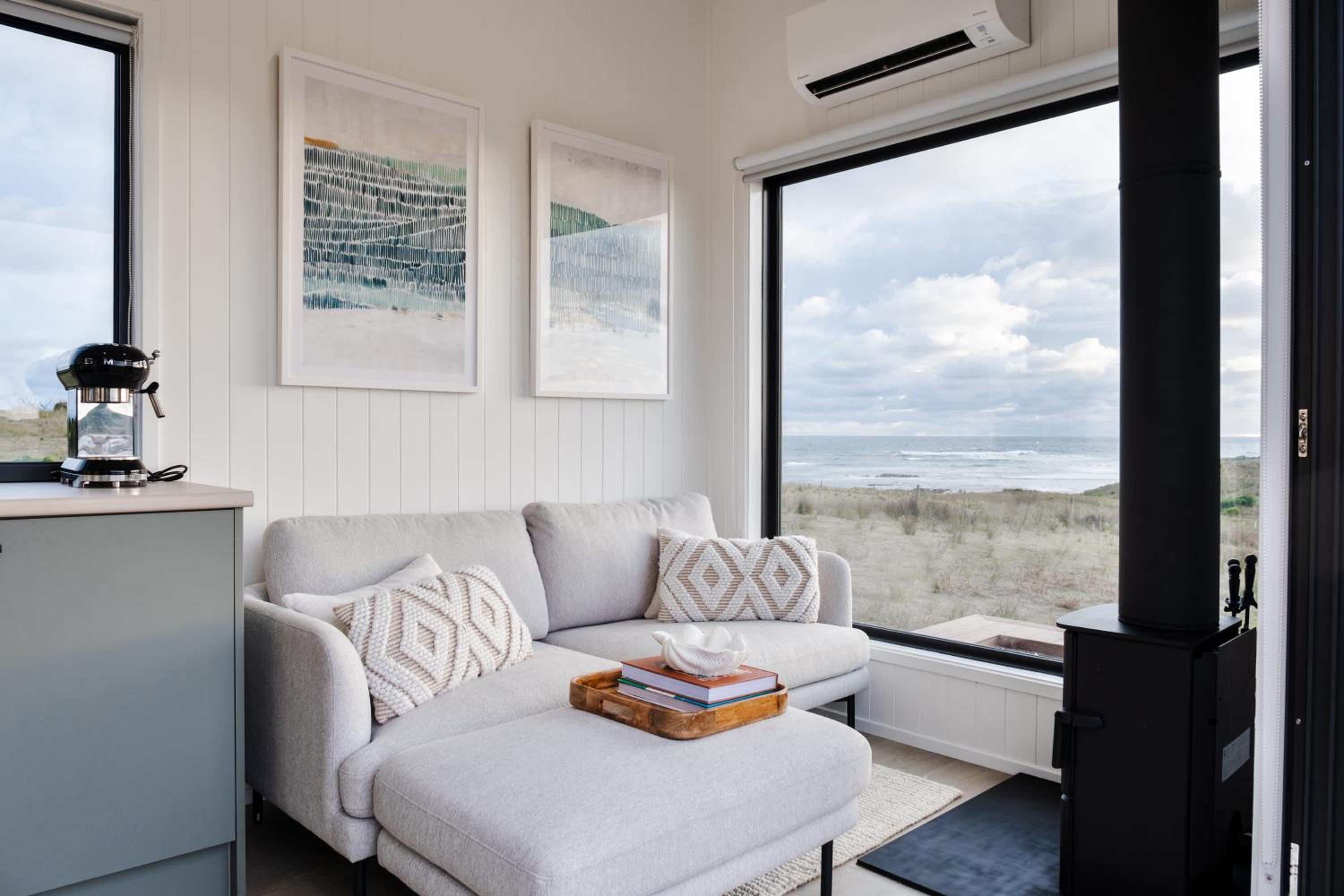 Red Rock Hut, King Island