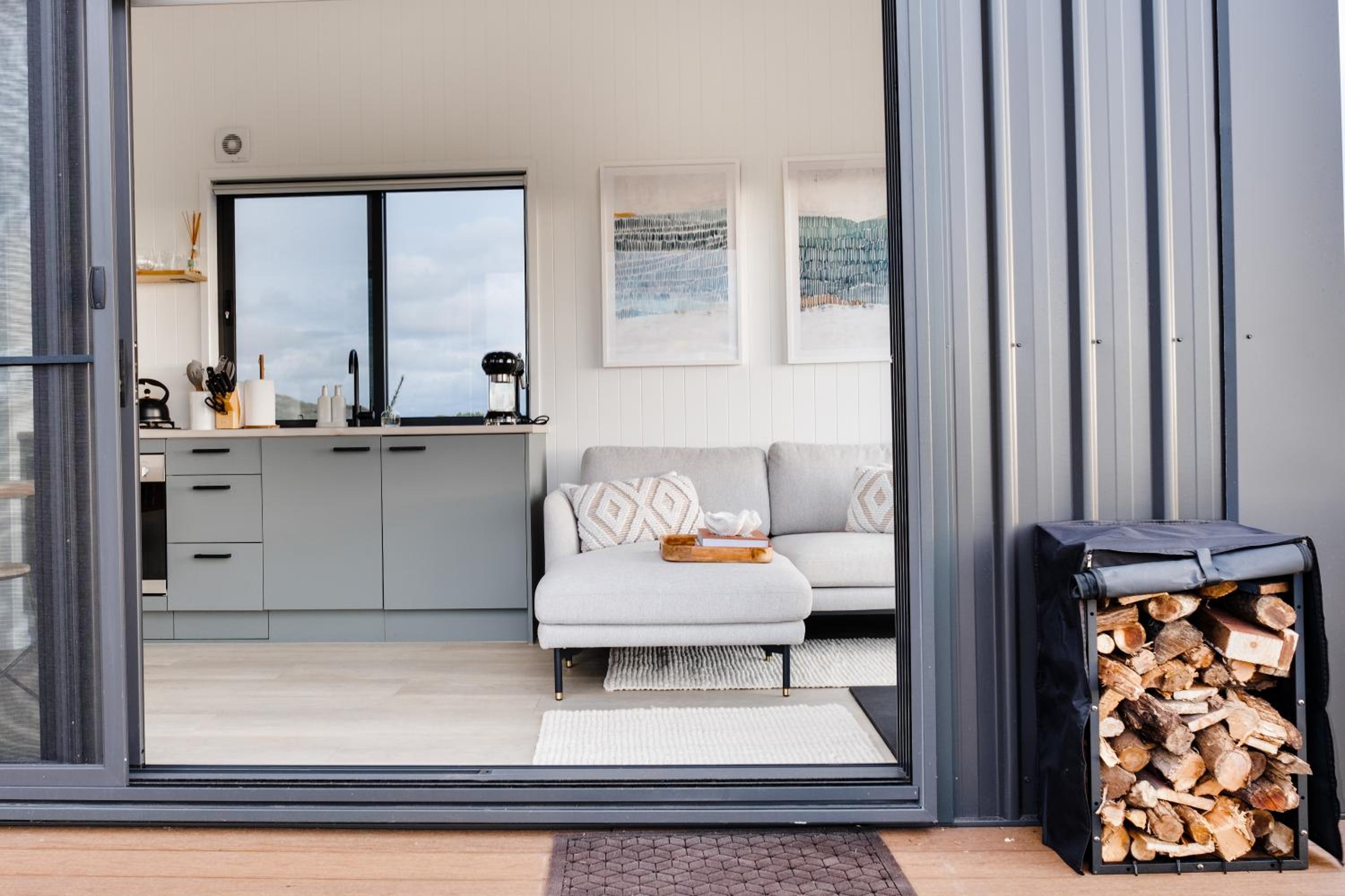 Red Rock Hut, King Island