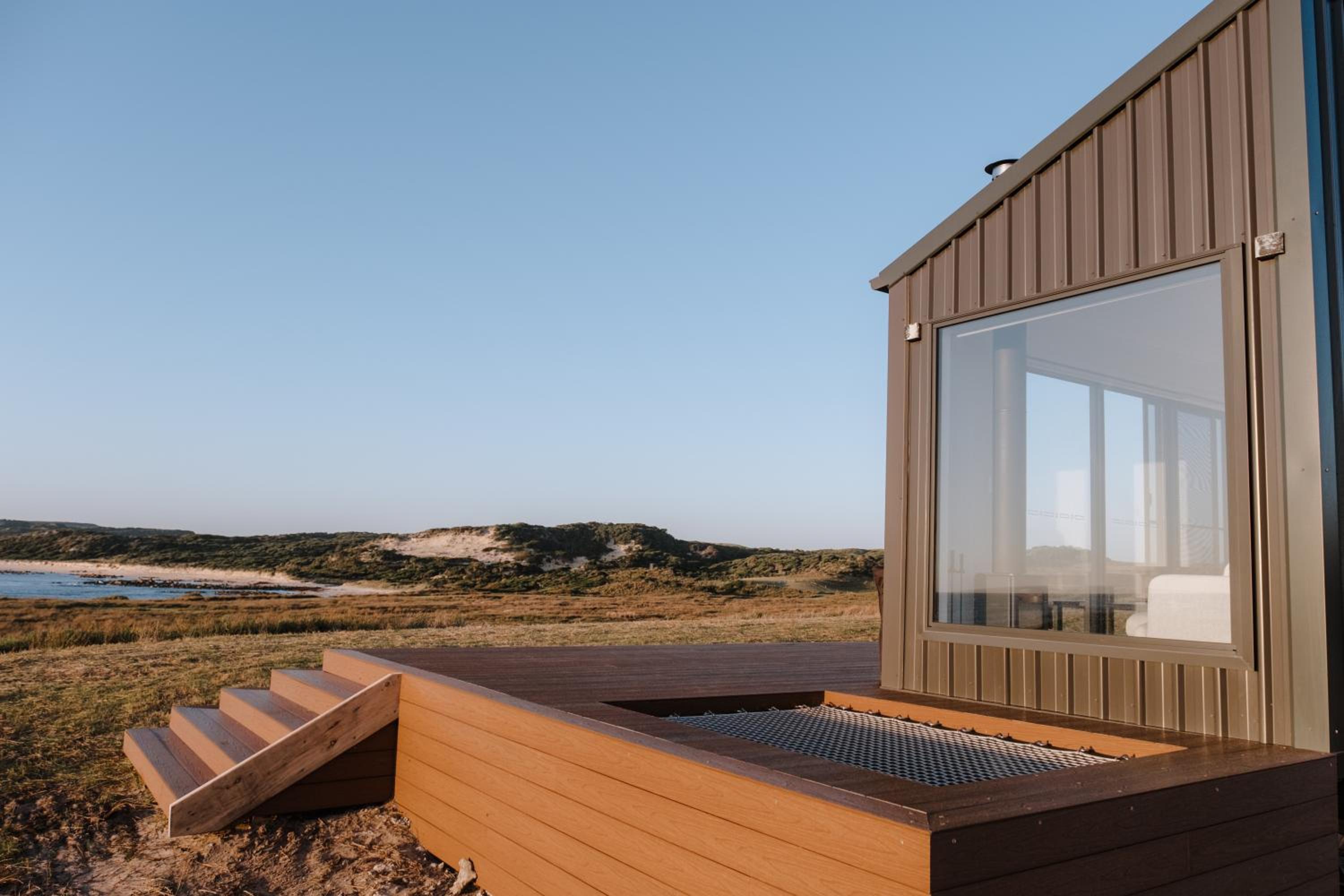 Red Rock Hut, King Island