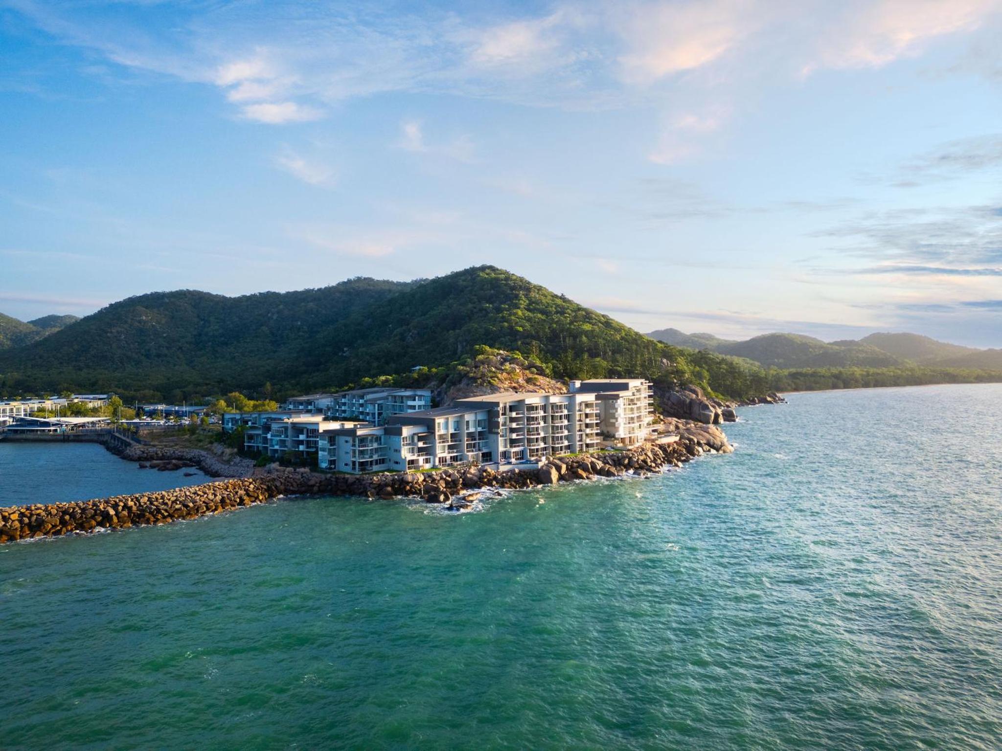 Aquatic Dreaming at 1 Bright Point, Nelly Bay Magnetic Island