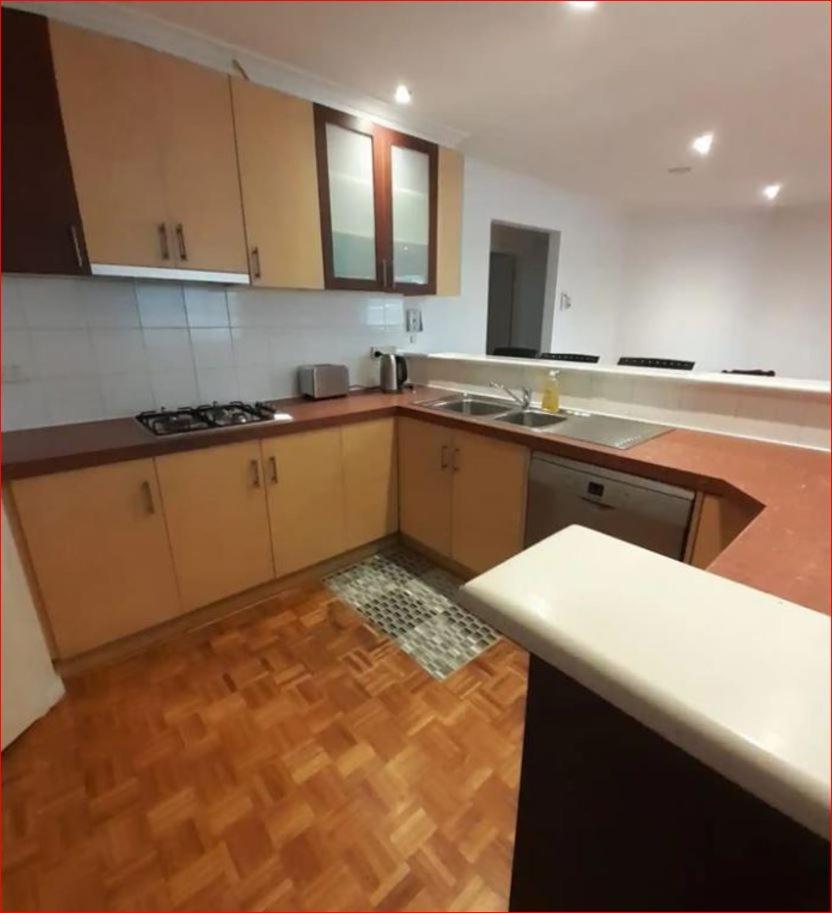 A Unique Holiday Home between Avalon Airport and Melbourne CBD