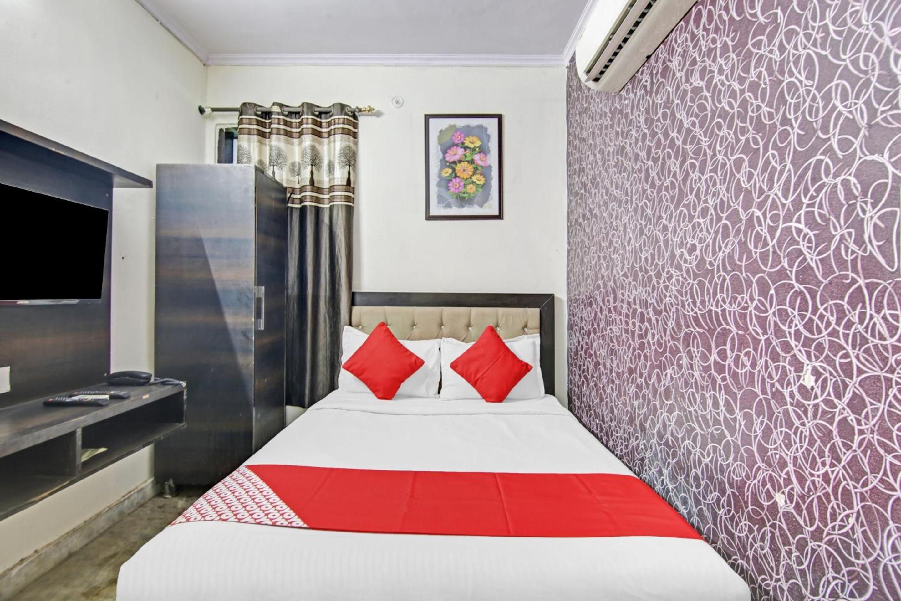 Hotel O Aakash view