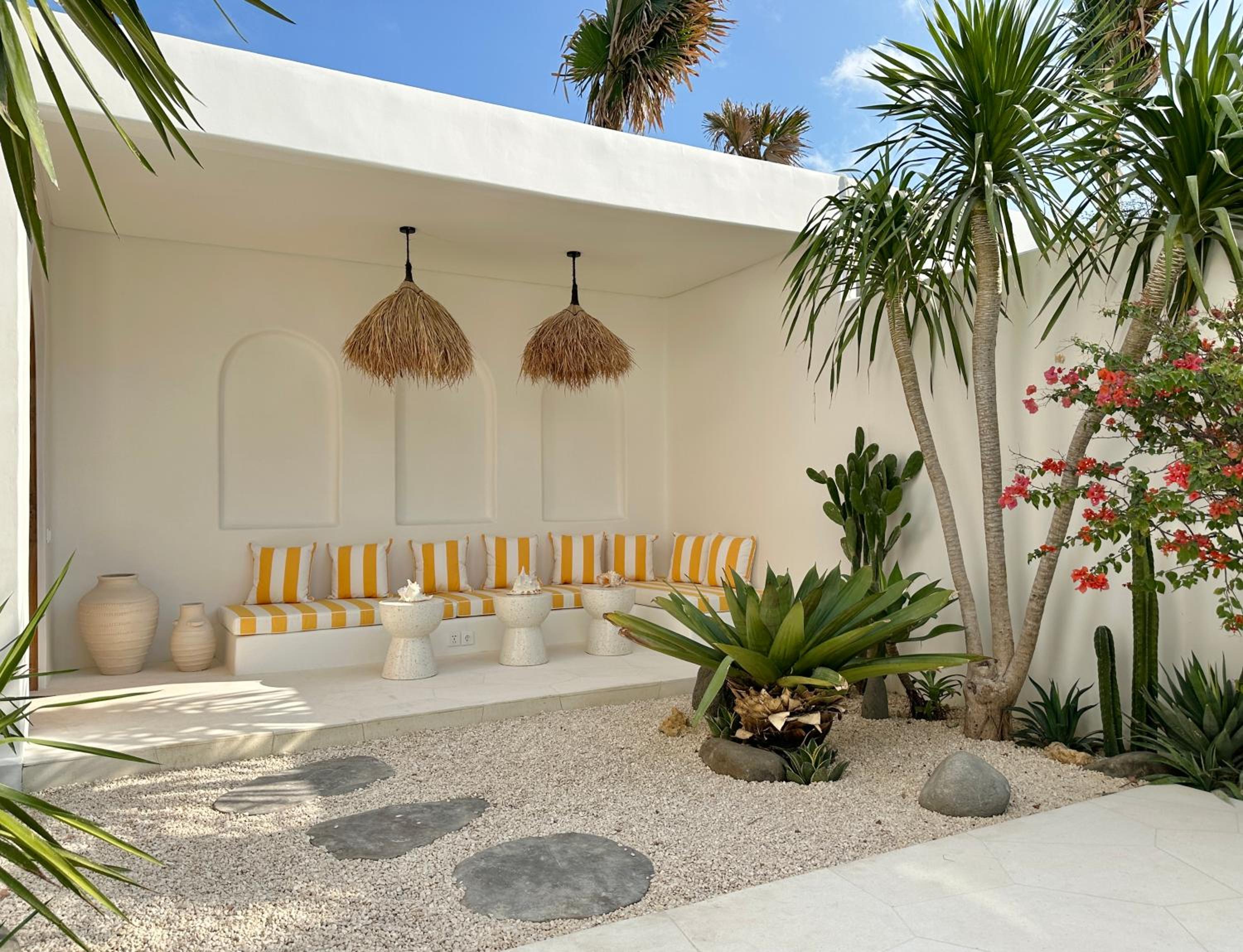 Hotel Dolce villas in Bingin - Image 1