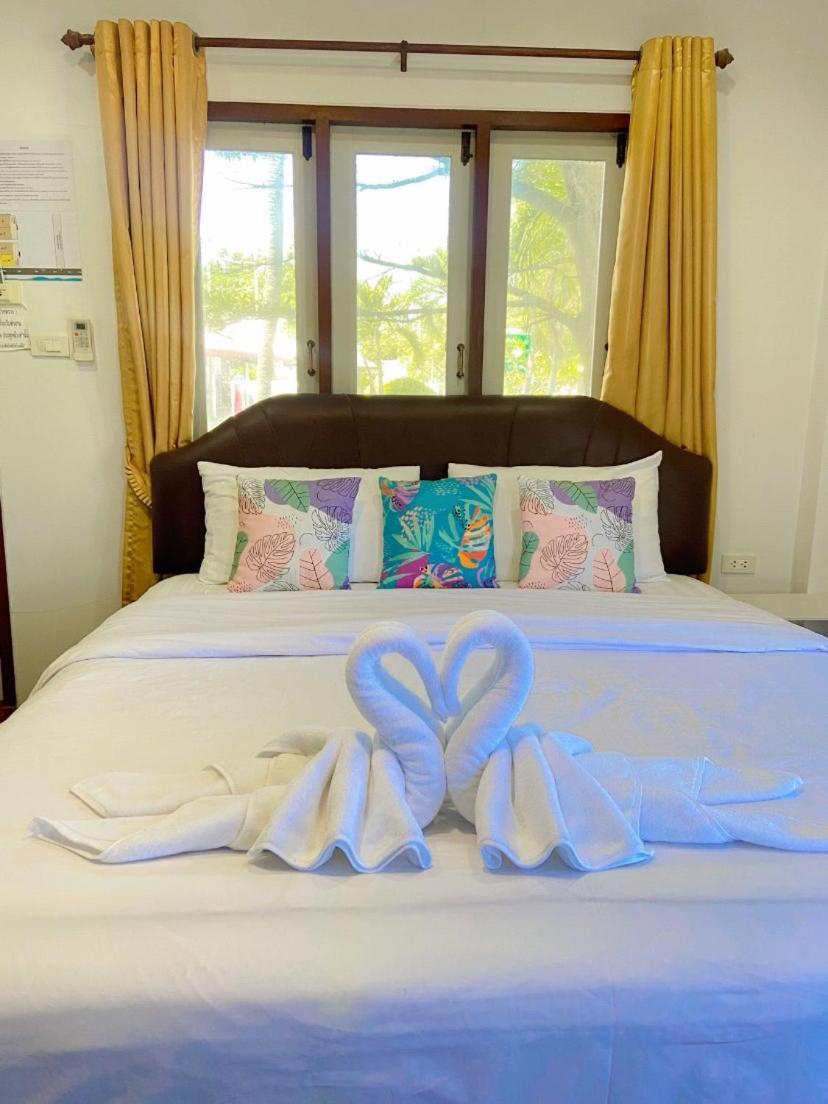 Baan Golden Resort & Residences