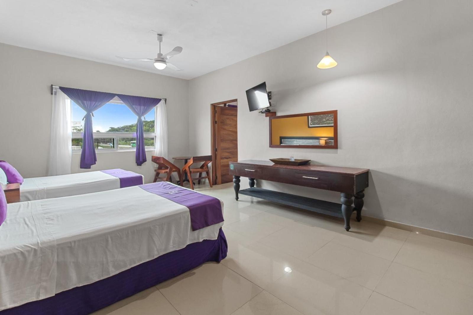 Hotel Yeah Rincón de Guayabitos