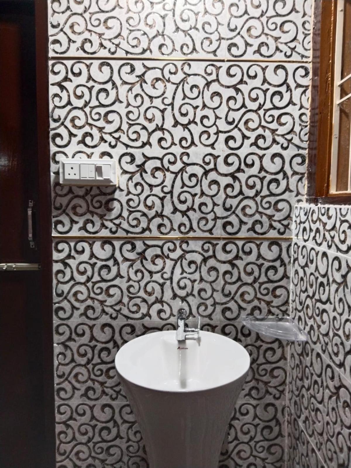 Siddhivinayak Temple Guest House view 5
