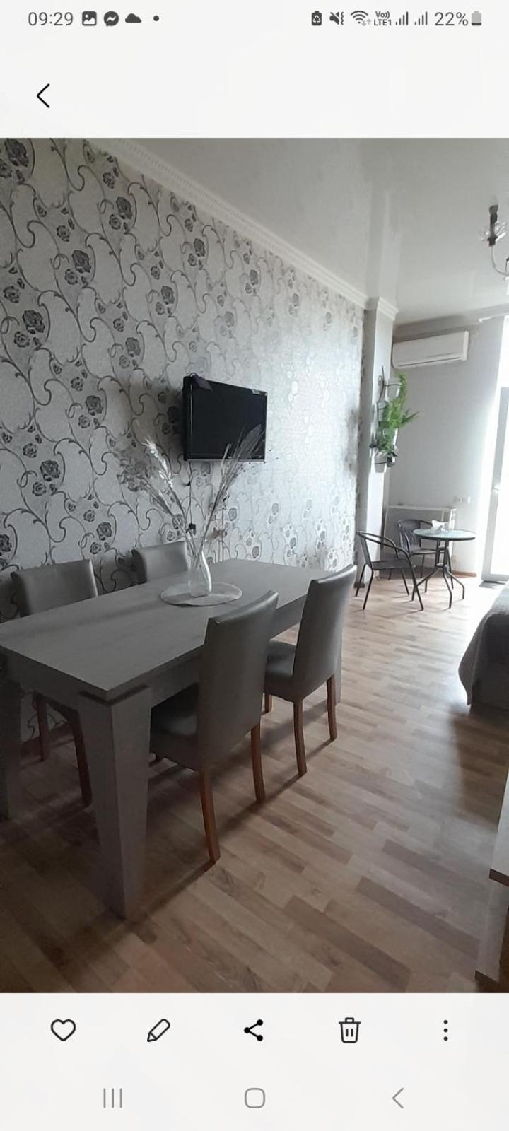 Cozy and Comfortable Apartment