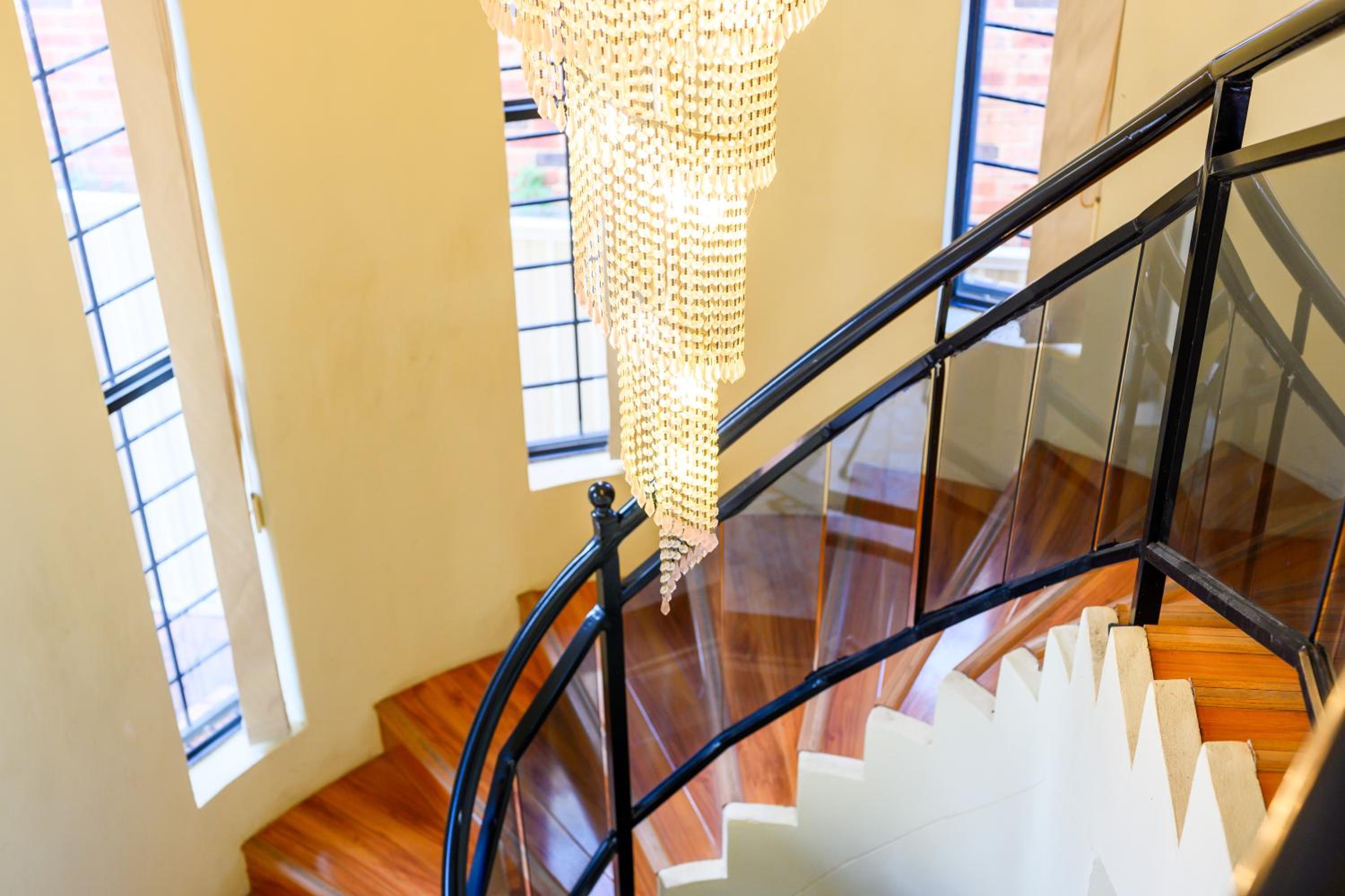 Hurstville Centre 2-level Large House