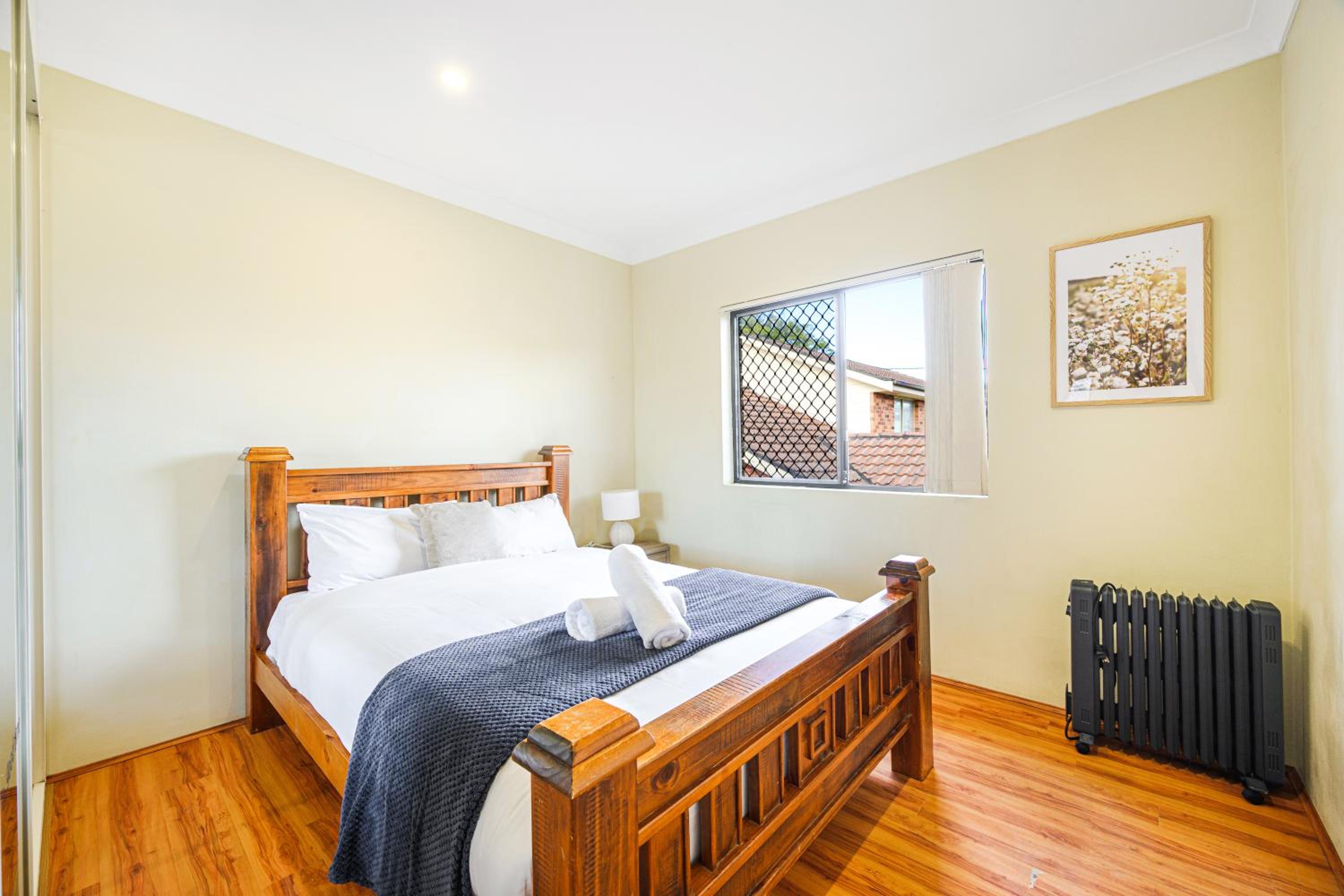 Hurstville Centre 2-level Large House