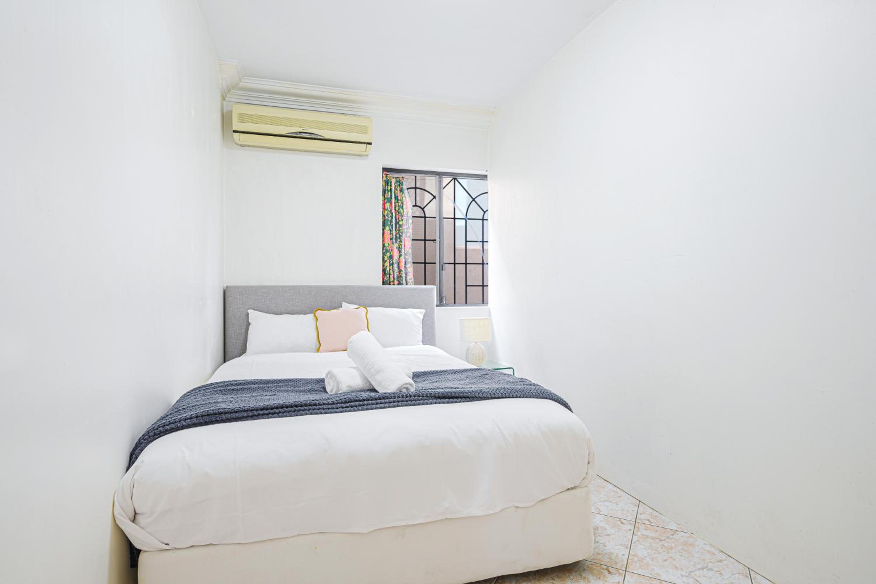 Hurstville Centre 2-level Large House