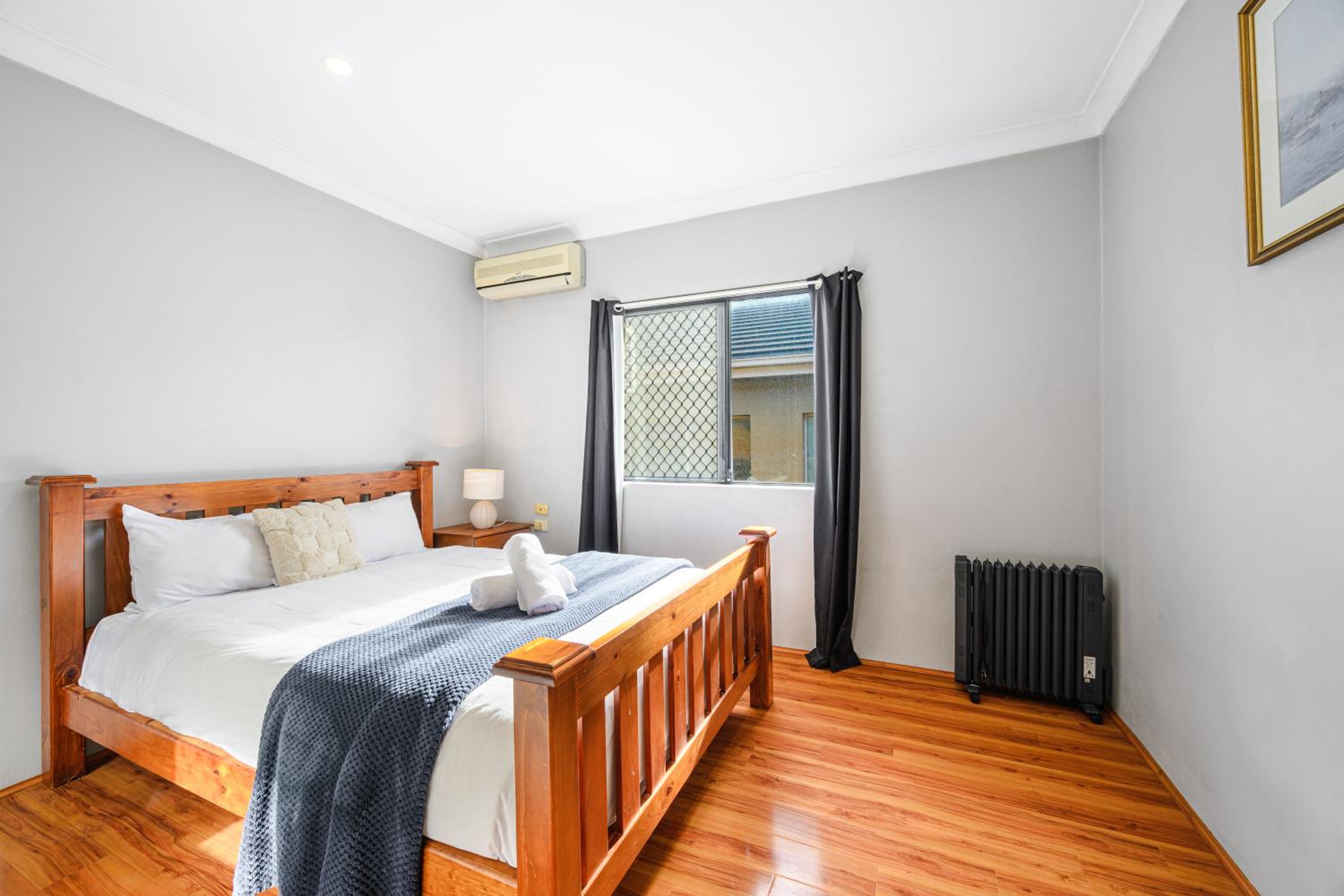Hurstville Centre 2-level Large House
